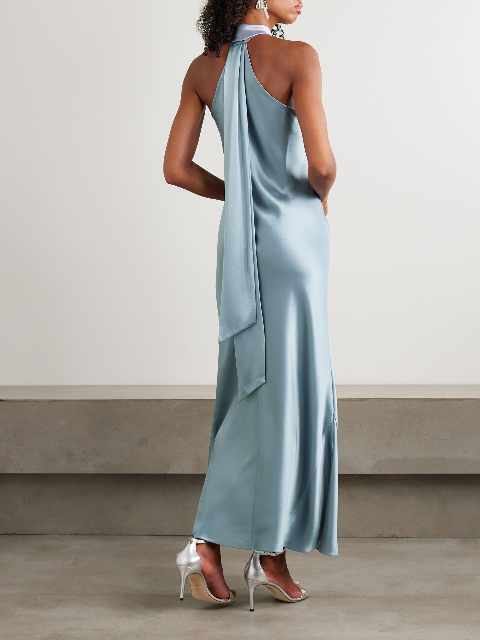 Pandora satin halterneck midi dress Light blue - 3