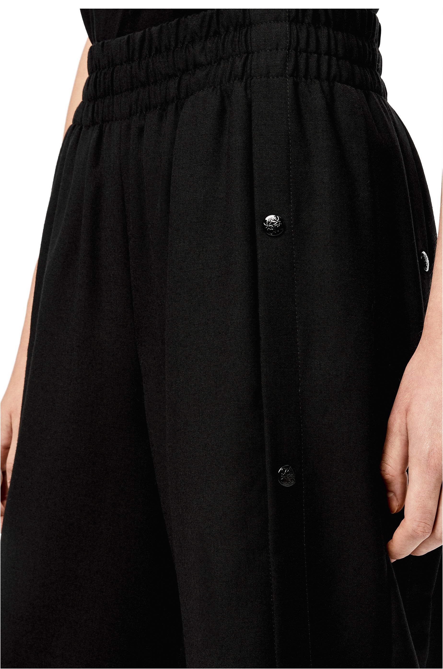 Elasticated button Bermudas in wool - 5