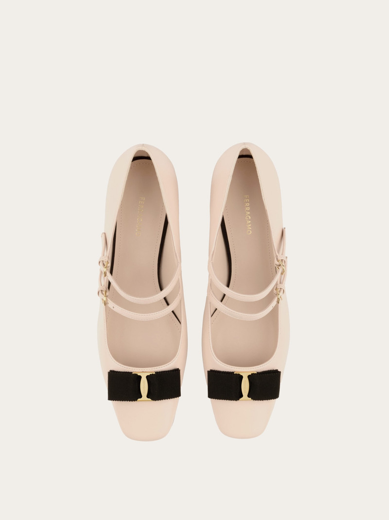 FERRAGAMO Vara bow Mary Jane outlook