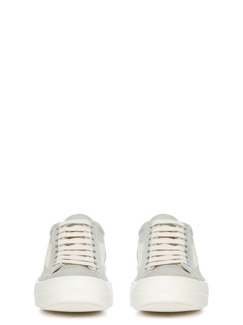 VINTAGE SNEAKS 2