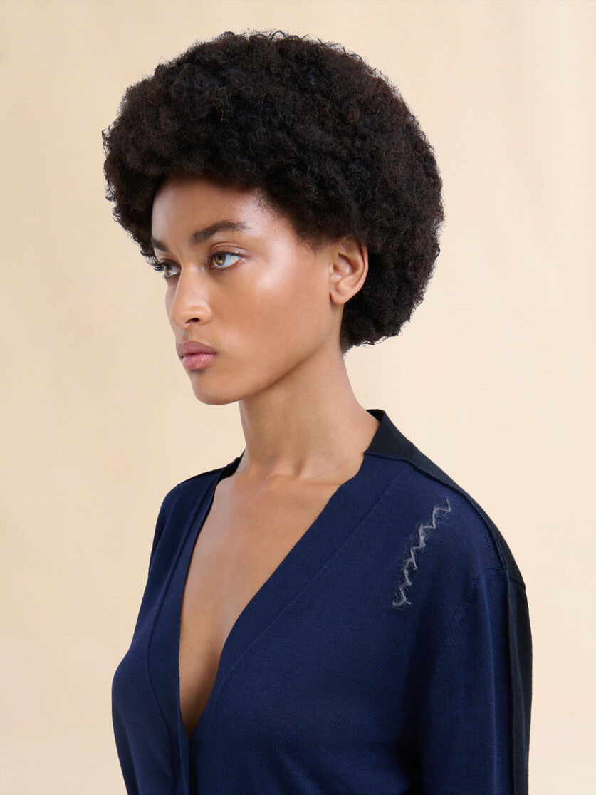 BLUE SILK AND WOOL BLEND CARDIGAN WITH CONTRASTING BACK PANEL - 4