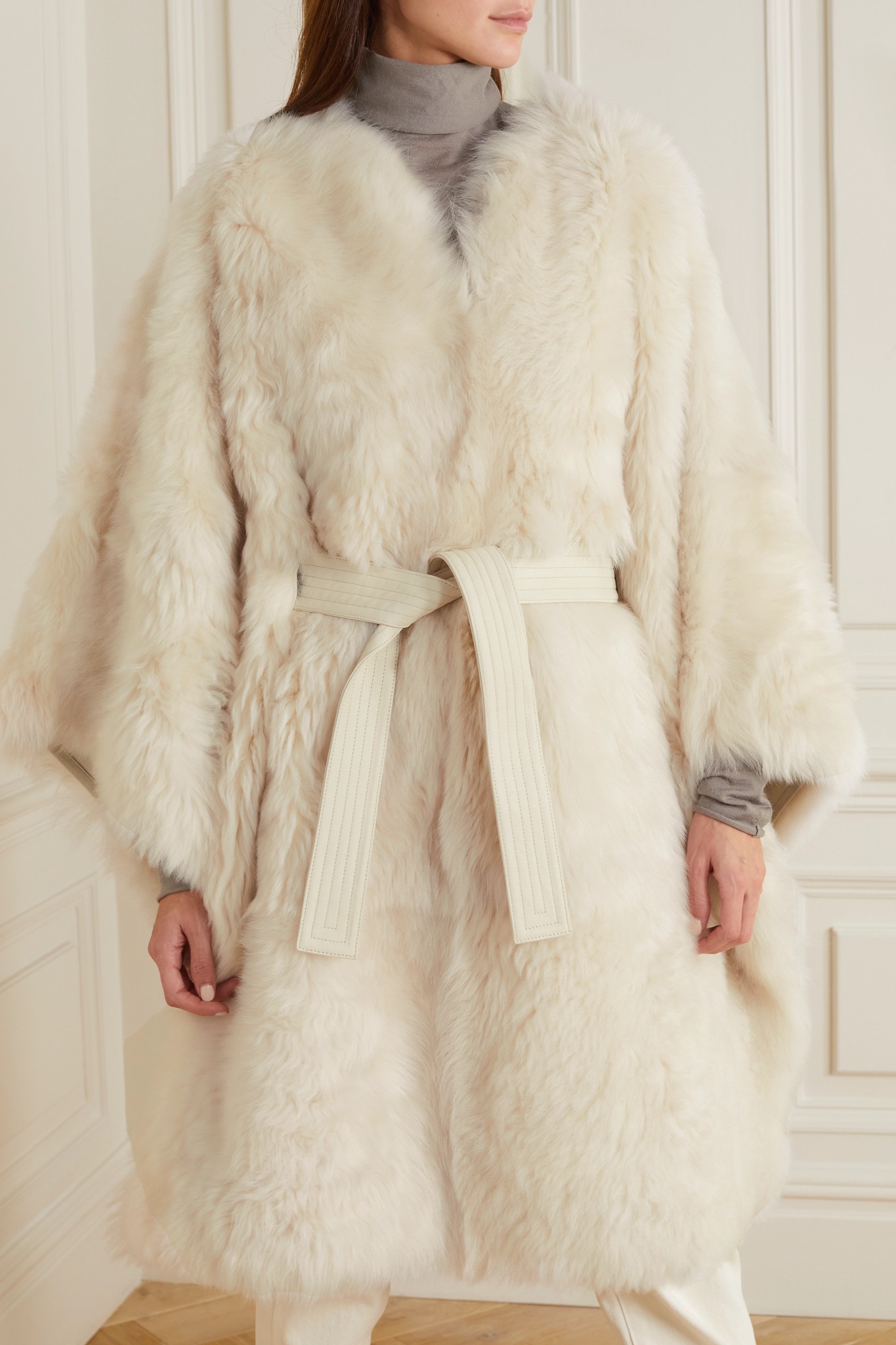 Belted shearling cape - 3