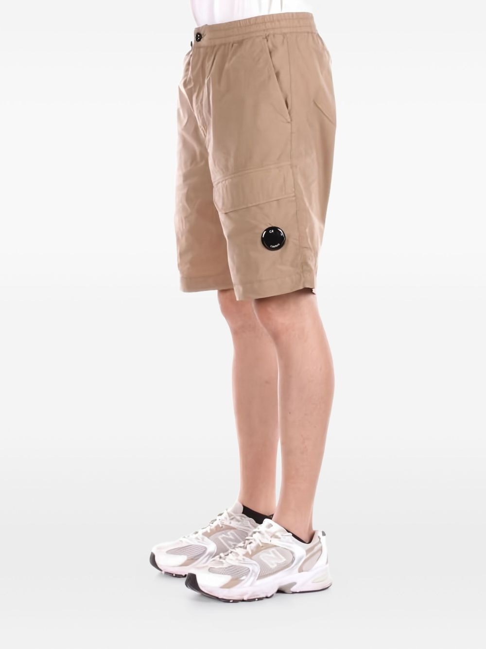 pocket-detail elasticated-waist shorts - 2