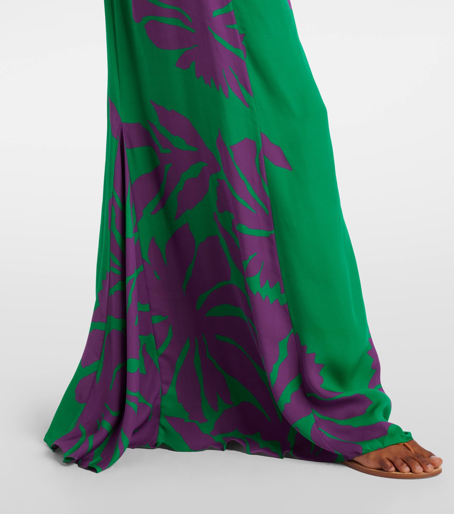 Halterneck printed silk gown - 5