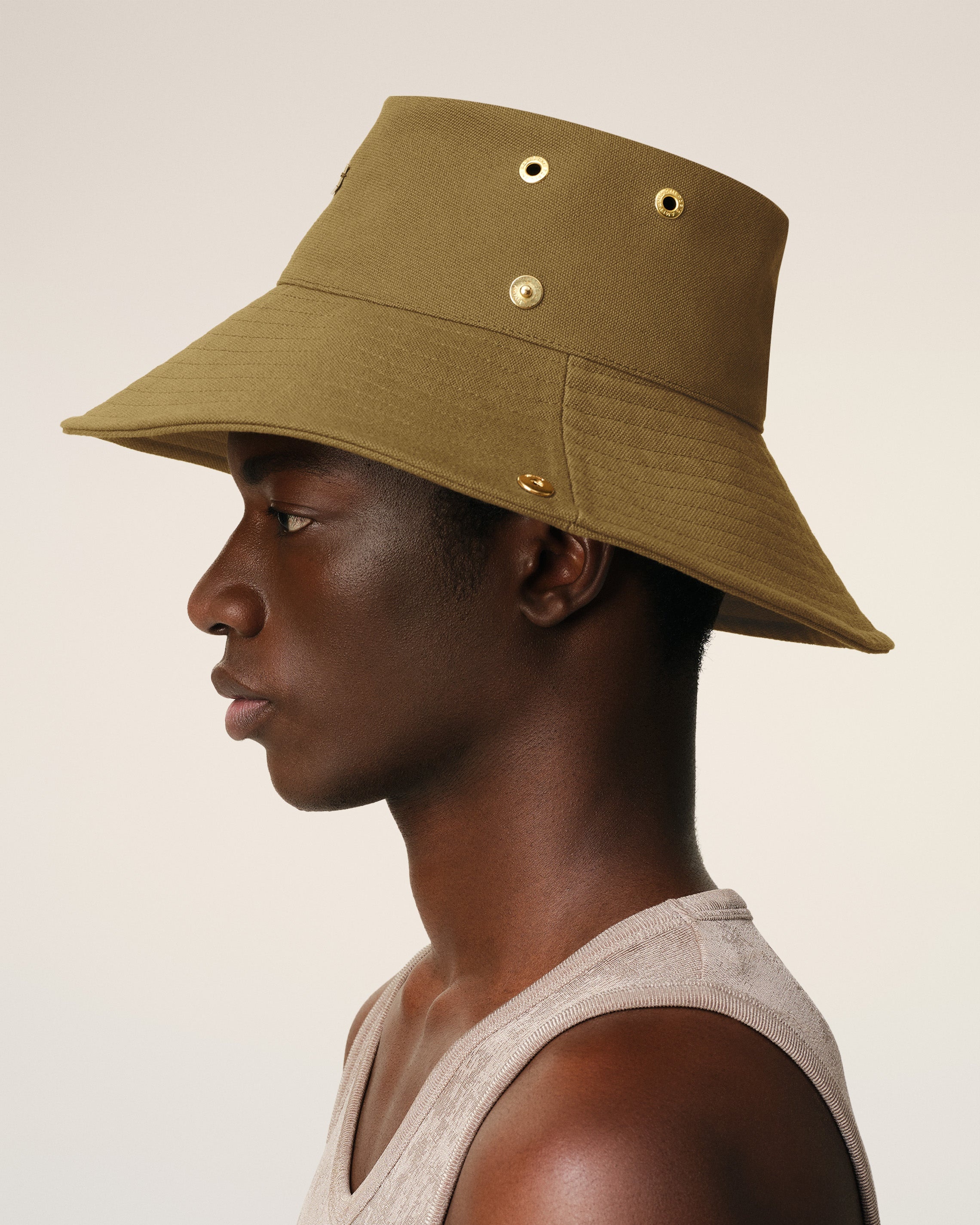 KHAKI COTTON AMI DE COEUR PLATE HAT - 5