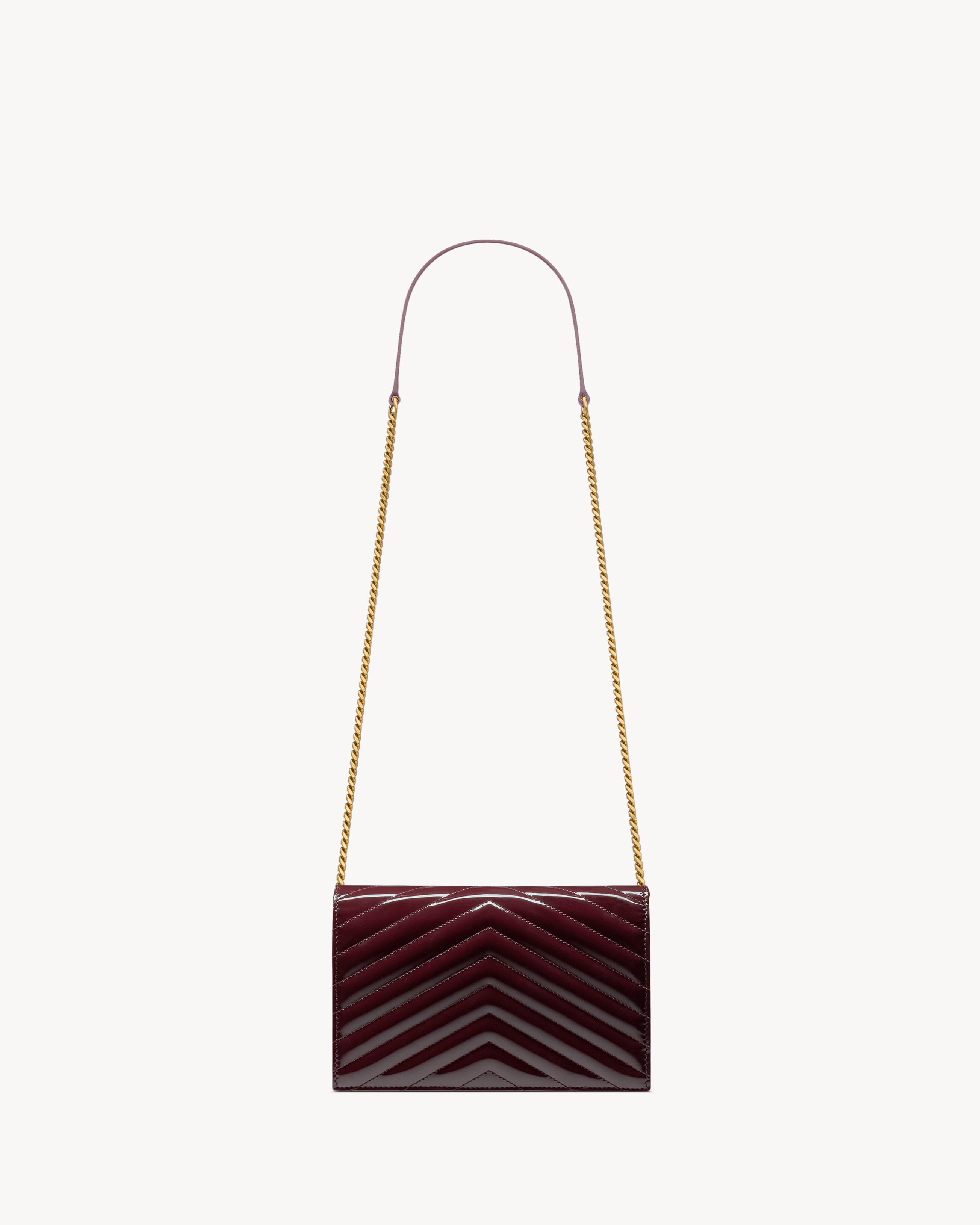 CASSANDRE ENVELOPE CHAIN WALLET IN PATENT LEATHER - 3