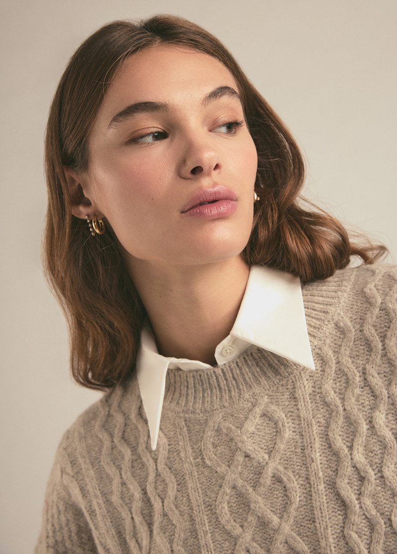 THE TUCK IN COLLAR 2