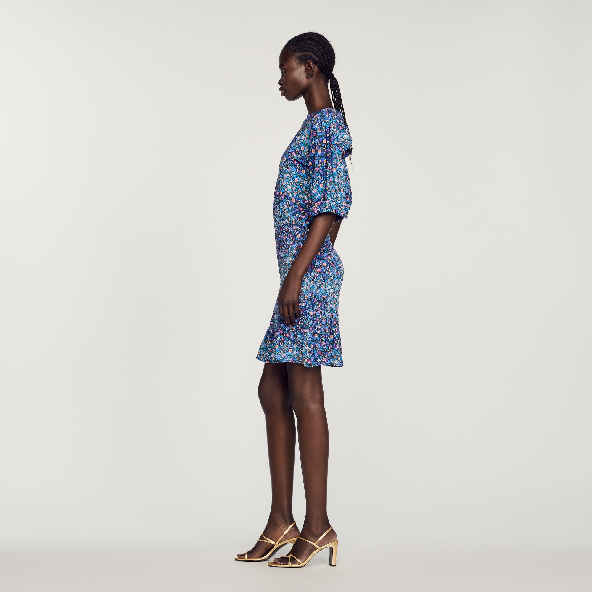 Short dress with floral print - 7