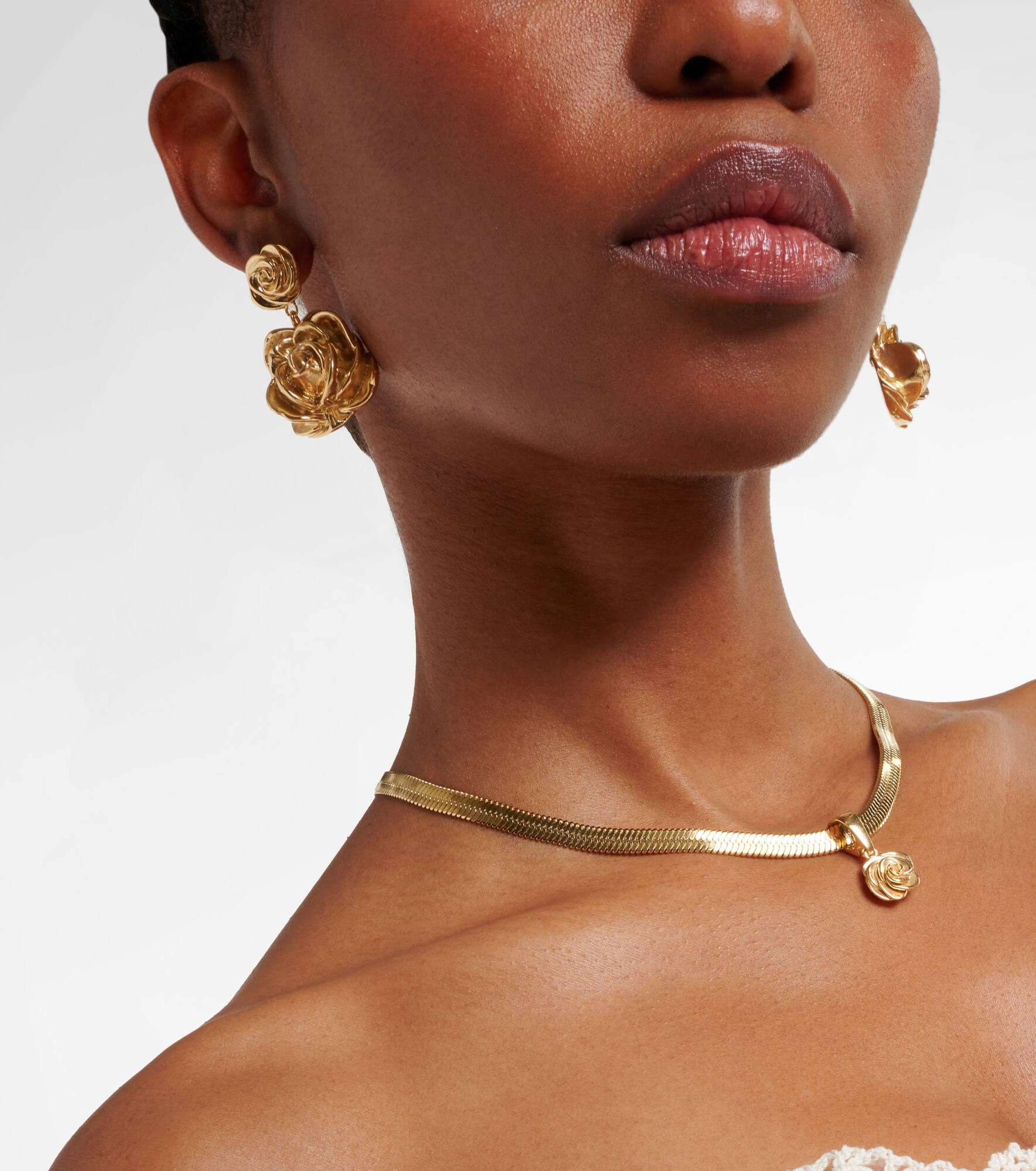 Floral gold-plated drop earrings - 3