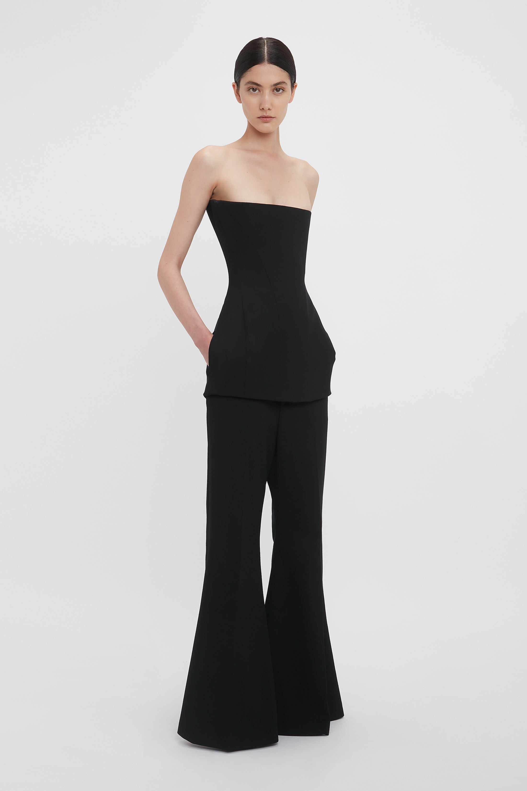 Low Rise Wide Leg Kick Trouser In Black - 3