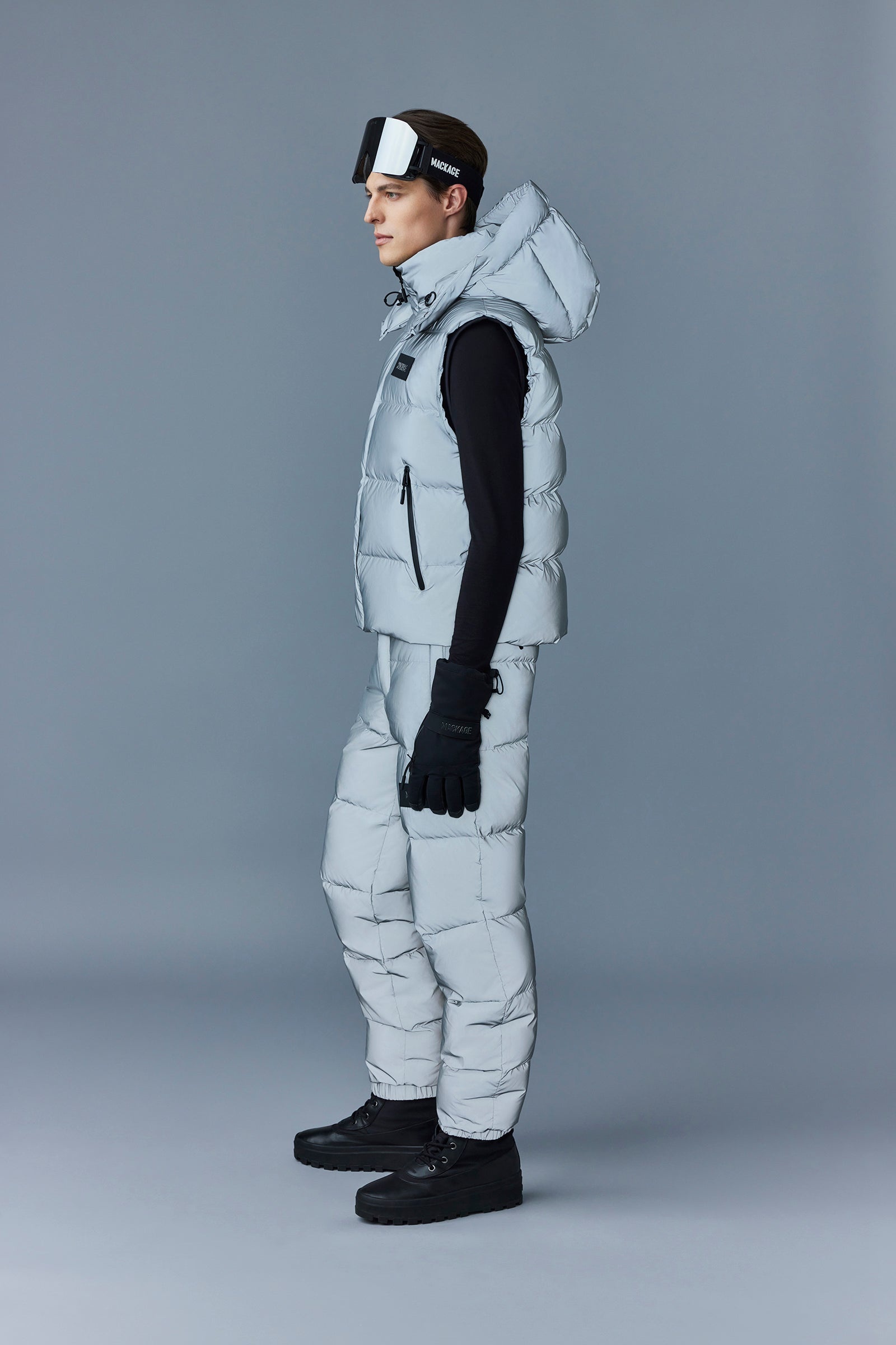 HUGH-RF Down vest with removable hood and reflective shell - 6