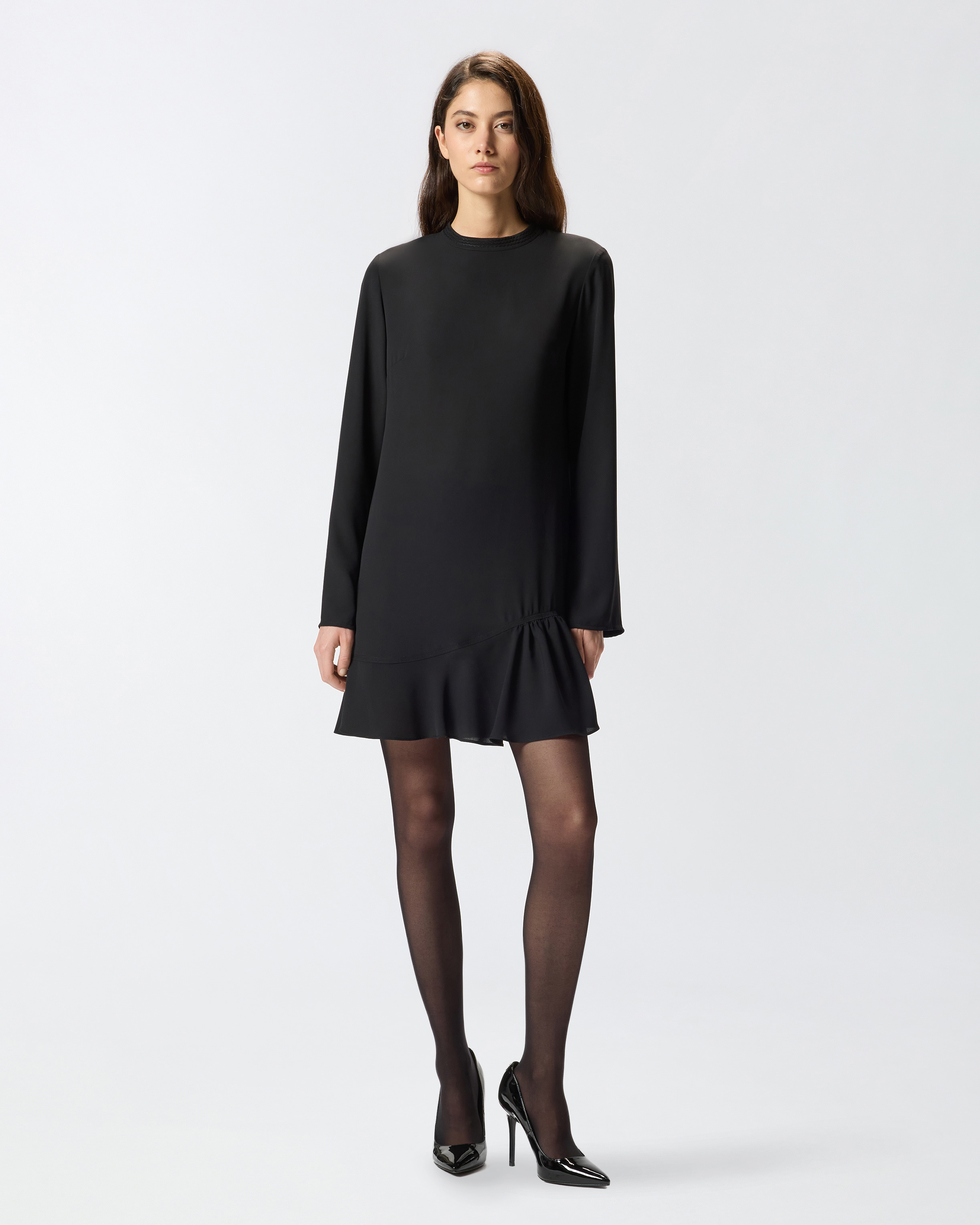 SOFT SHORT TECHNICAL CREPE DRESS - 3