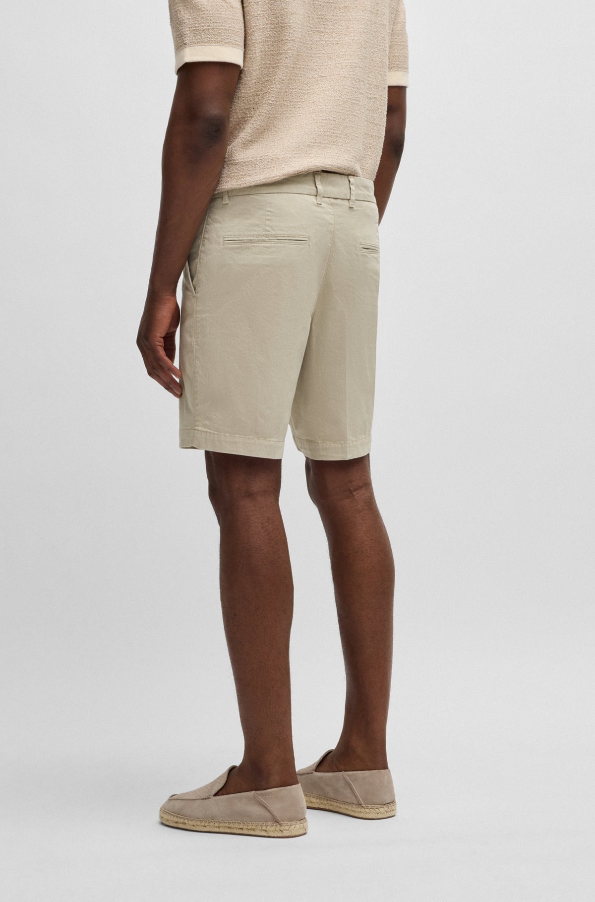 SLIM-FIT SHORTS IN MICRO-PATTERNED STRETCH COTTON - 4