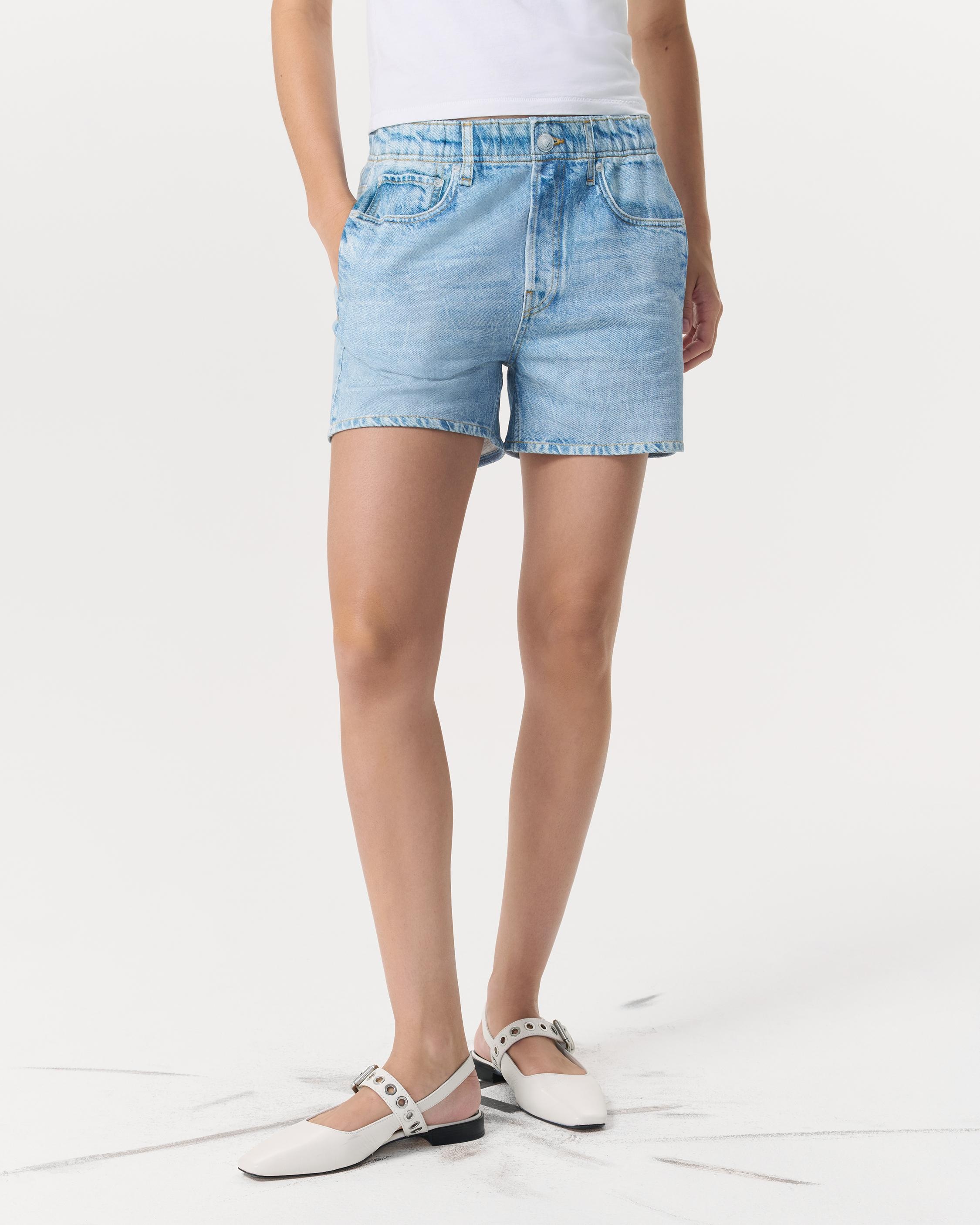 Miramar 4" Walking Short
Mid-Rise Short - 3