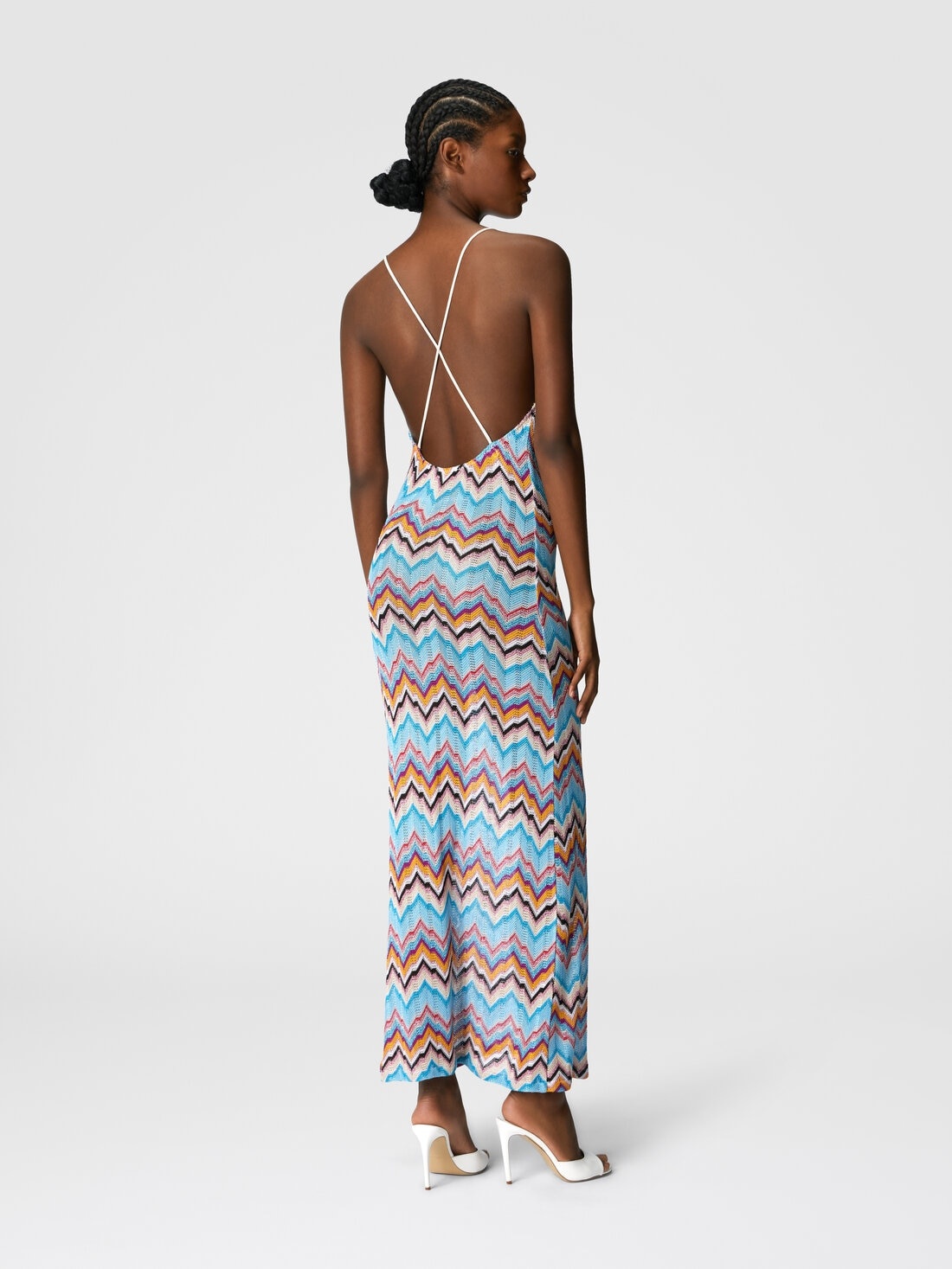 Long cover-up with open back and zig zag pattern - 3
