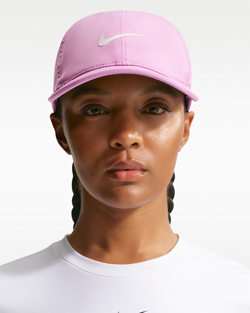 Nike Dri-FIT Club Unstructured Featherlight Cap 1