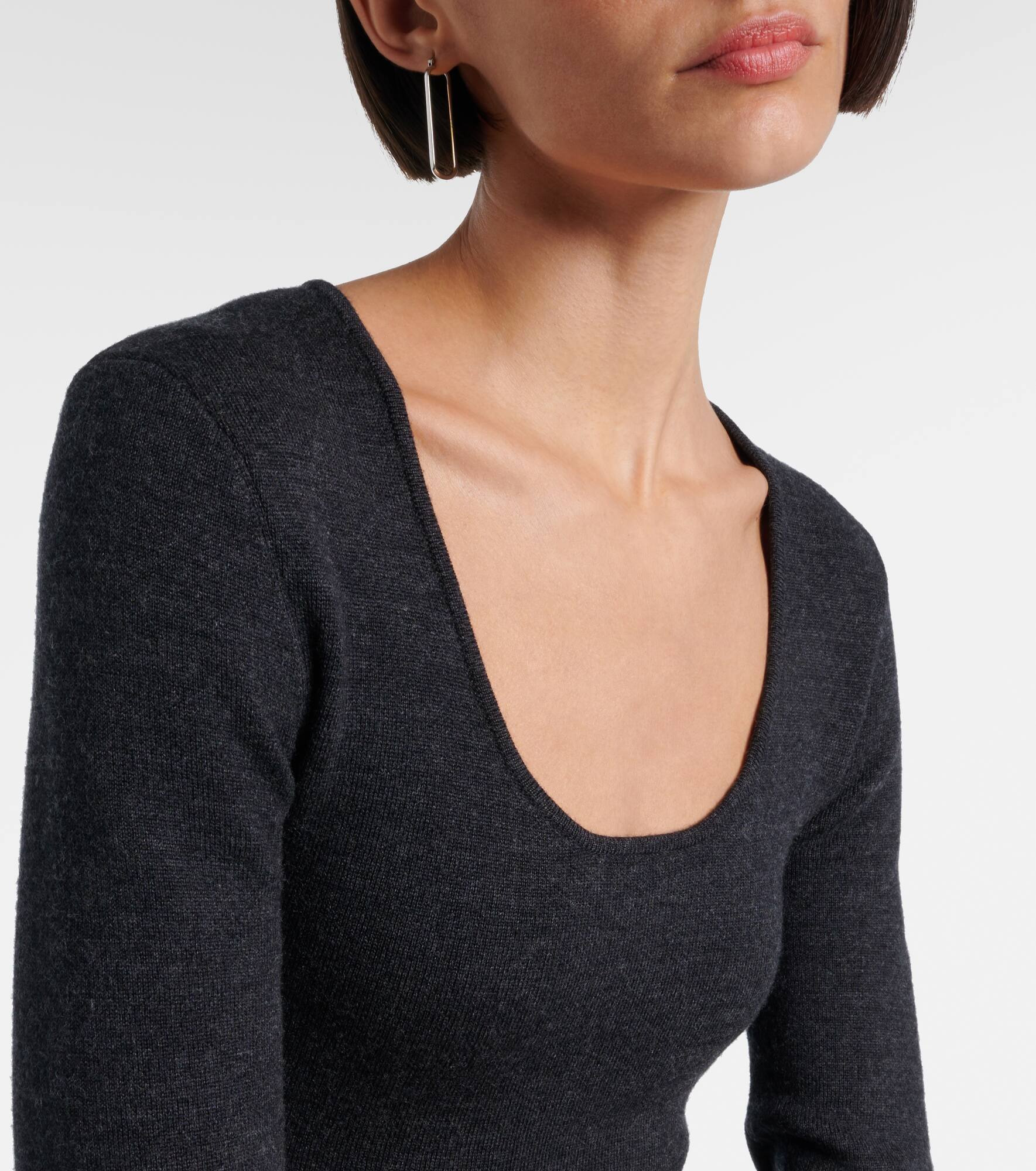 Compact wool-blend sweater - 4