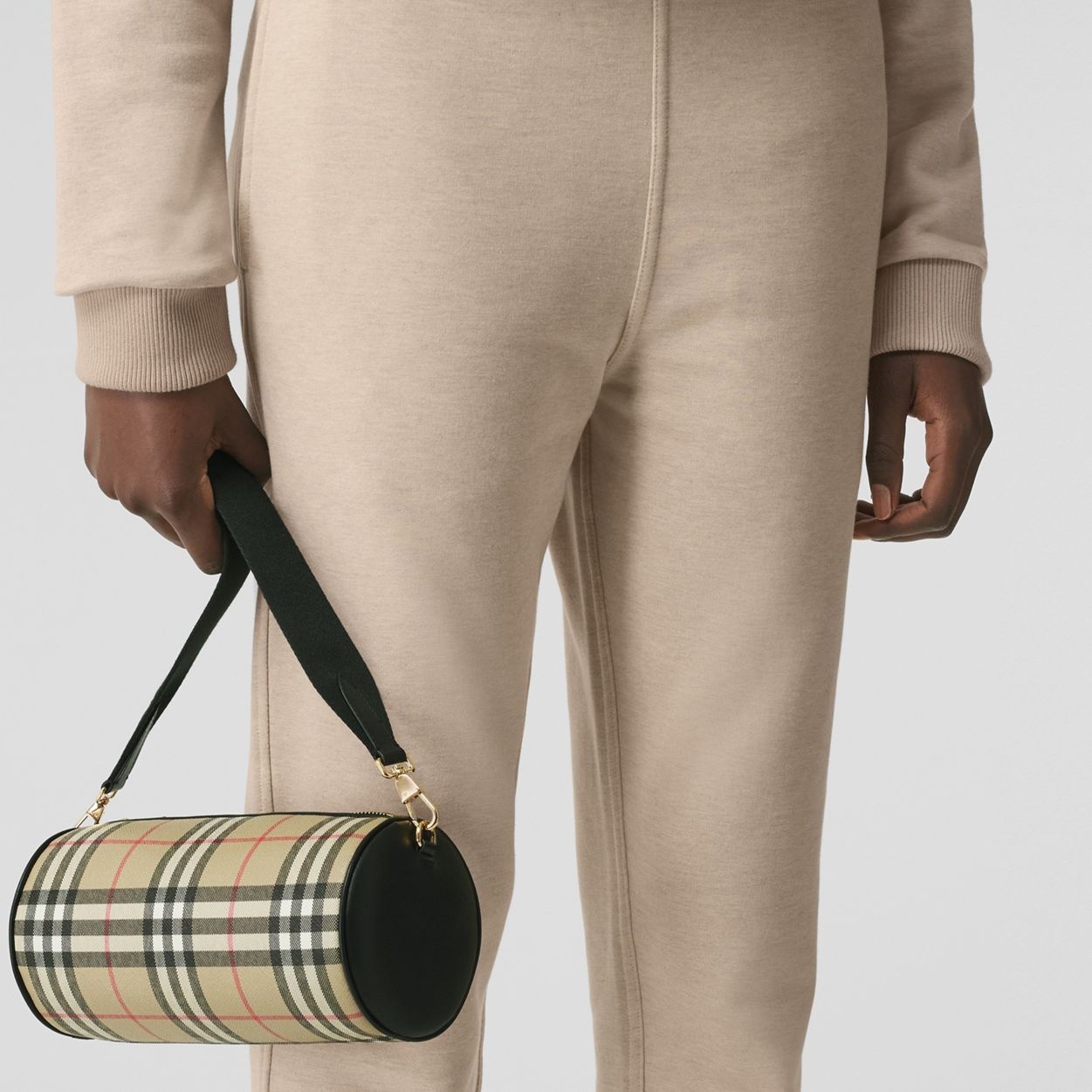 Vintage Check Barrel Bag - 9