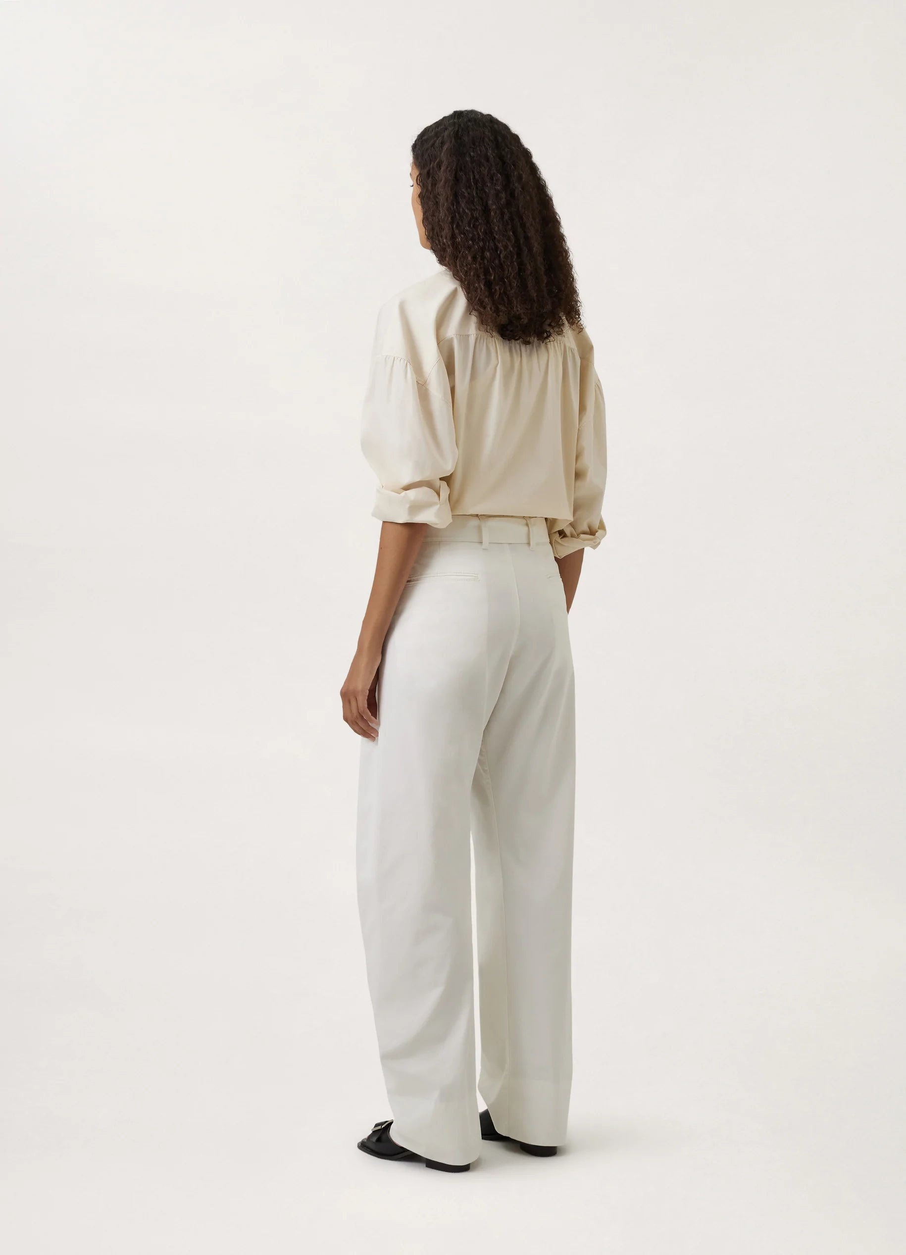 LIGHT BELTED TWISTED PANTS
COTTON TWILL - 6