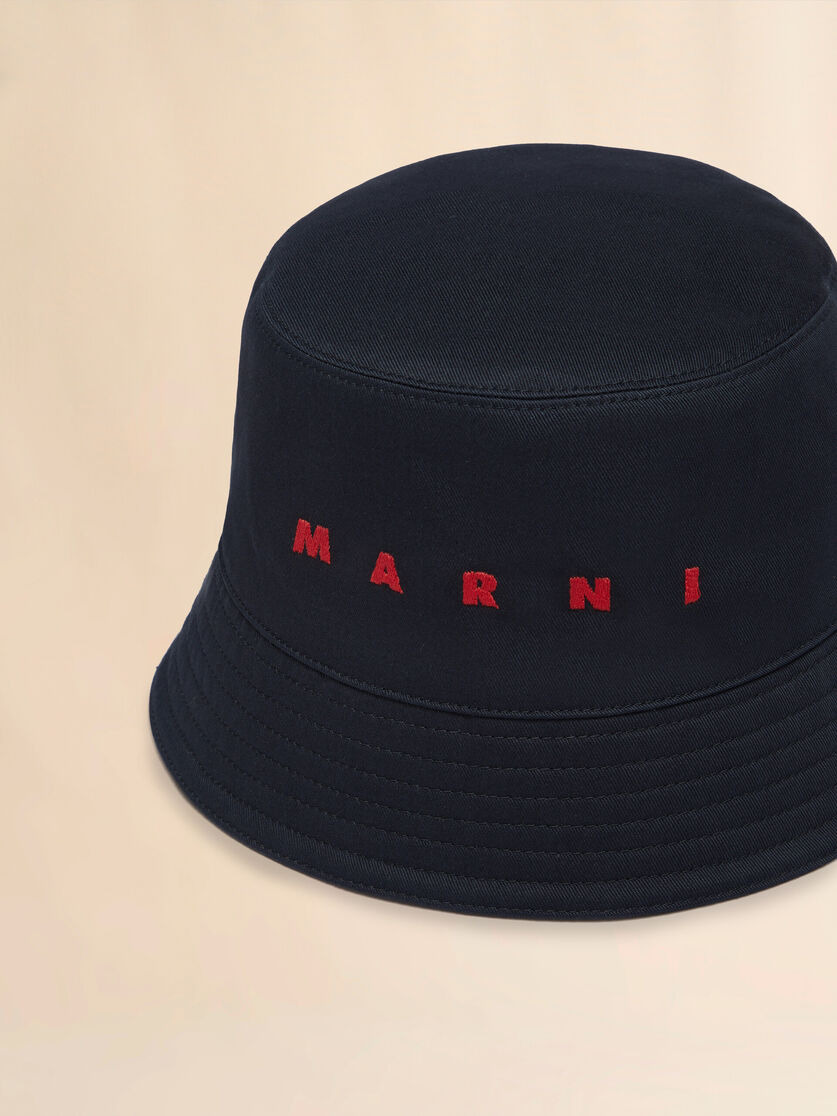 BLACK ORGANIC GABARDINE BUCKET HAT WITH EMBROIDERED LOGO - 4