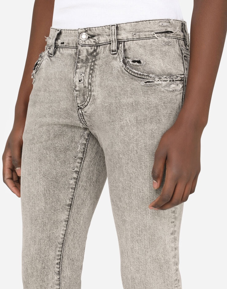 Gray skinny stretch jeans with ripped hems - 4