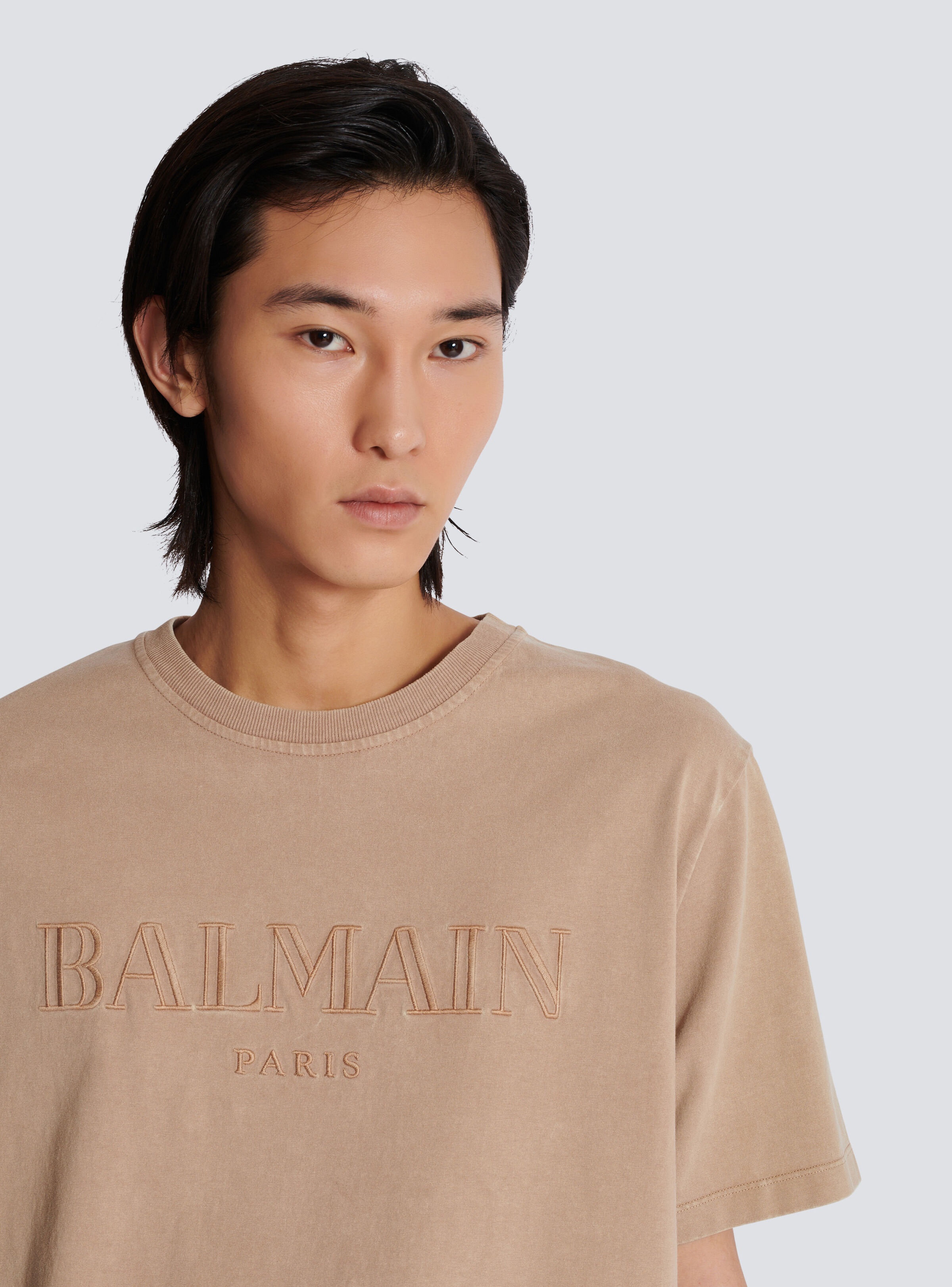 Loose T-shirt with vintage Balmain embroidery - 7