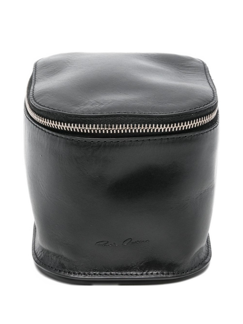 zip-fastening leather wallet 1