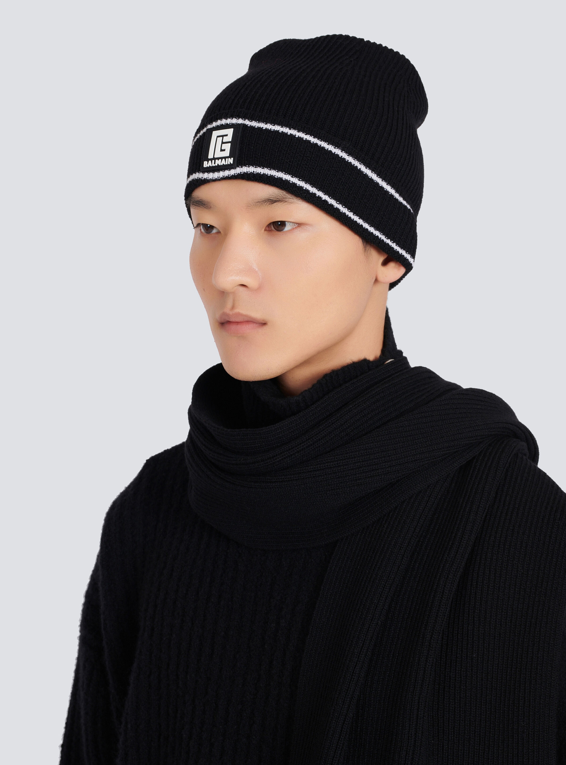 Wool beanie with embroidered Balmain logo - 2