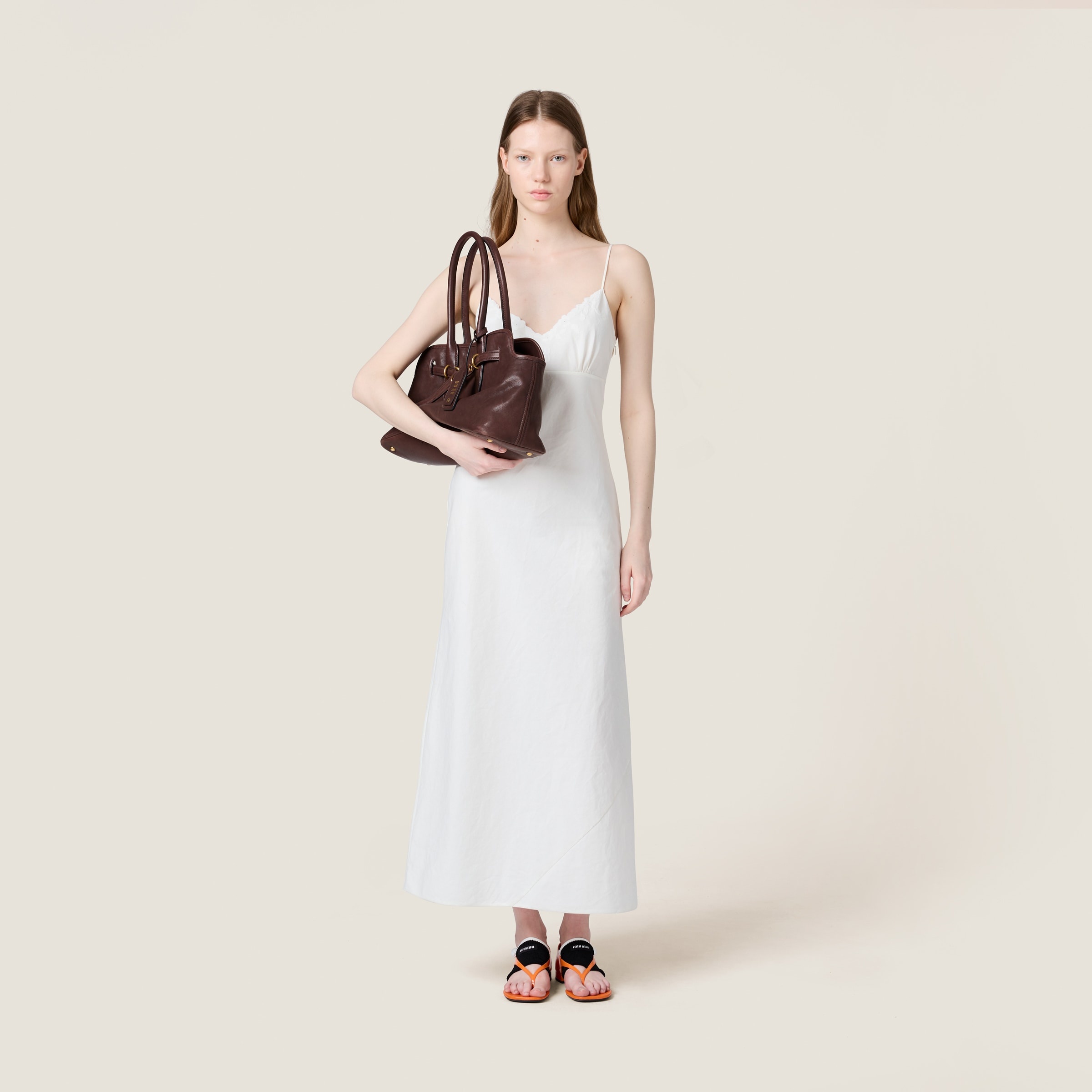 Embroidered slubbed canvas maxi-dress - 2