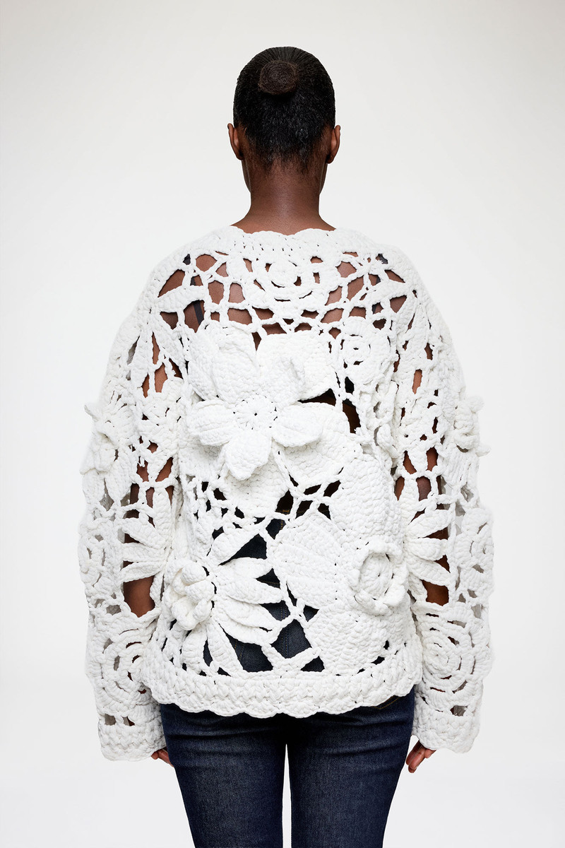 HANDKNIT CREWNECK IN WHITE 4