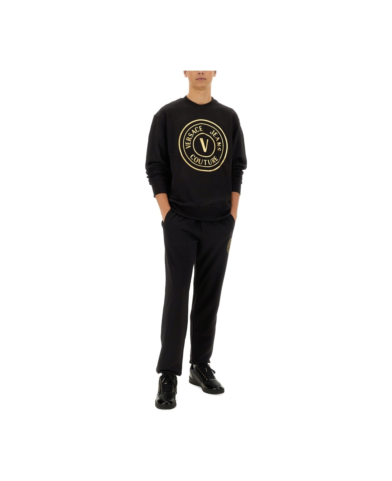 'v-emblem' Sweatshirt - 2