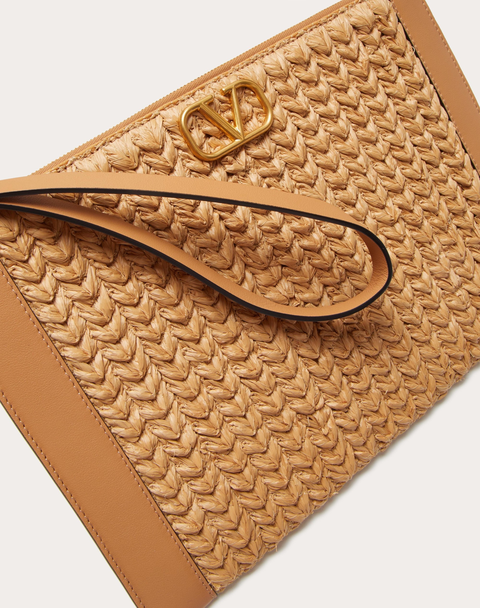 VLOGO SIGNATURE RAFFIA POUCH - 2