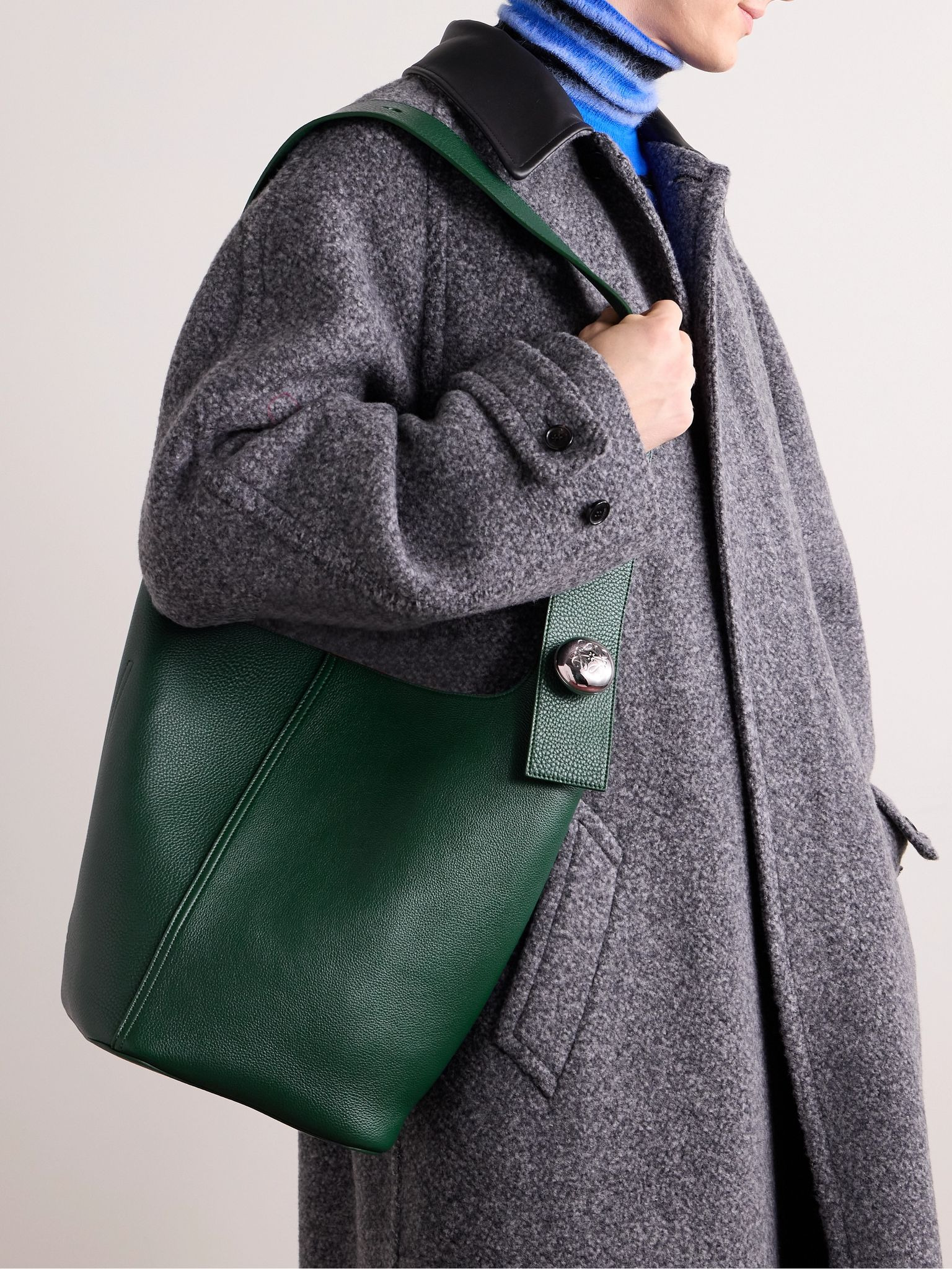 Large Pebble Leather Bucket Bag Green - 2