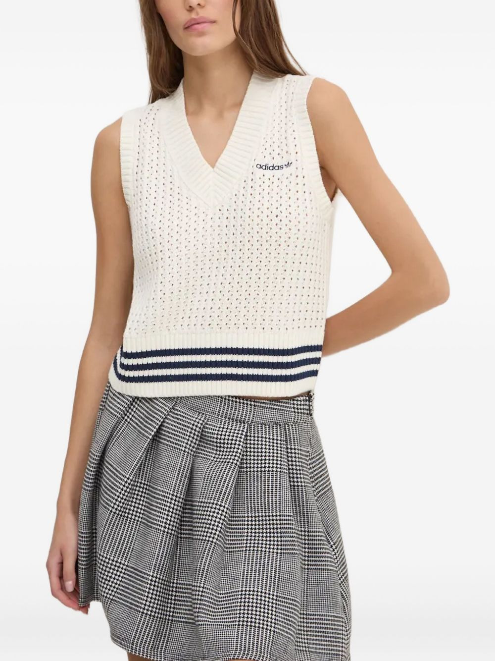knitted V-neck sleeveless top - 2