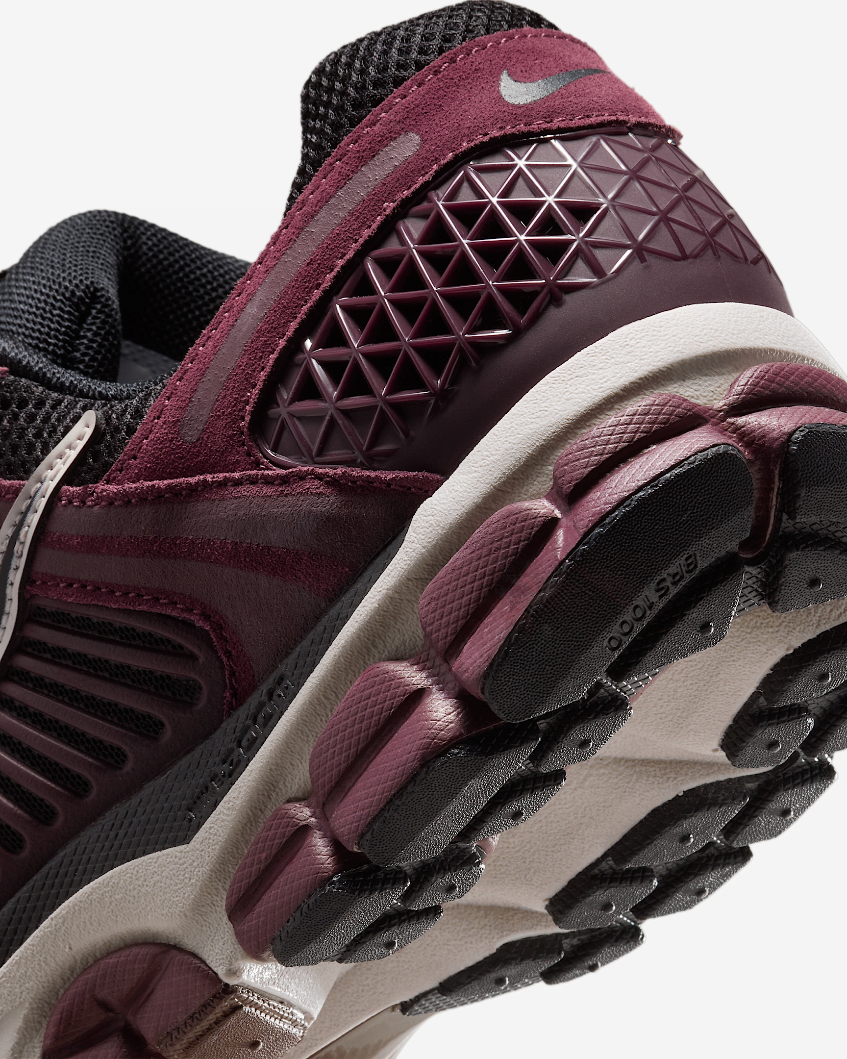 Nike Zoom Vomero 5 Men's Shoes - 8