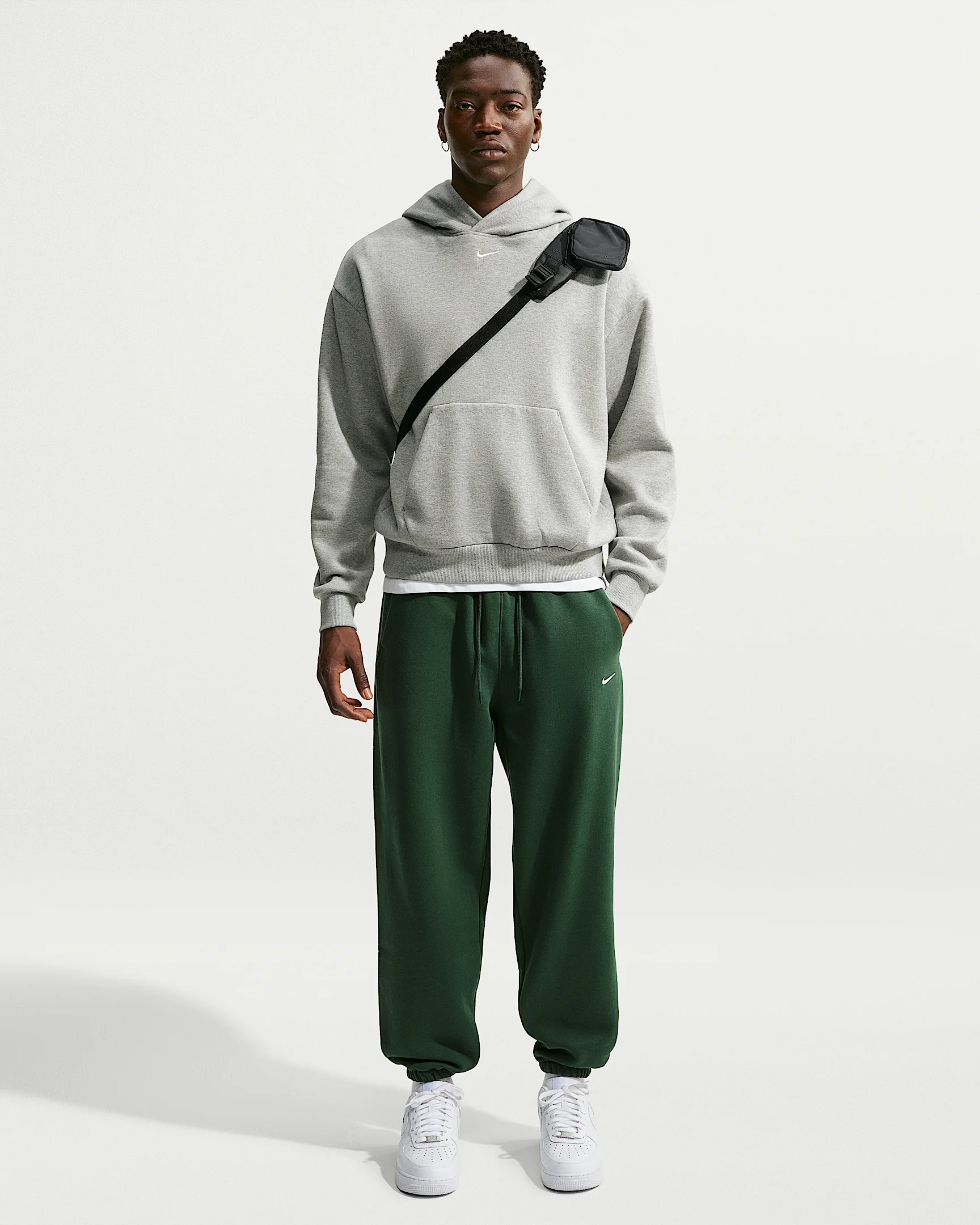 Nike Solo Fleece Men's Cuffed Pants - 1