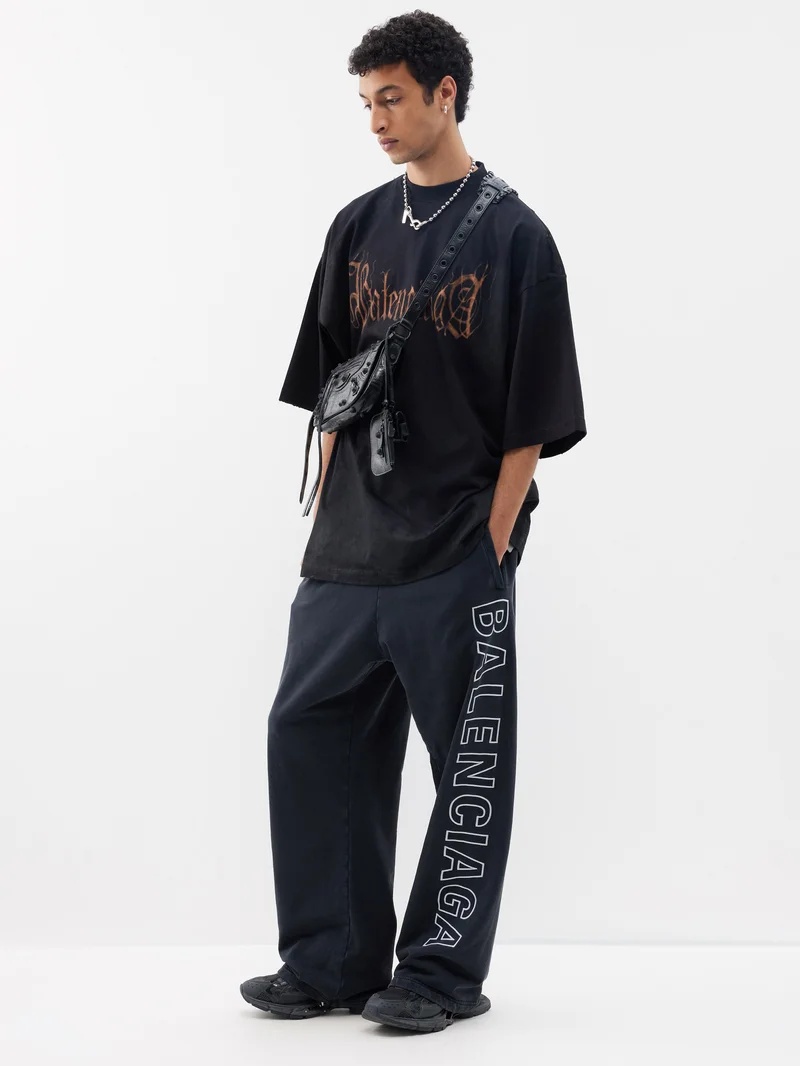 【BALENCIAGA】 Skater cotton jersey T-shirt Skater cotton jersey T-shirt in black - Balenciaga | Mytheresa