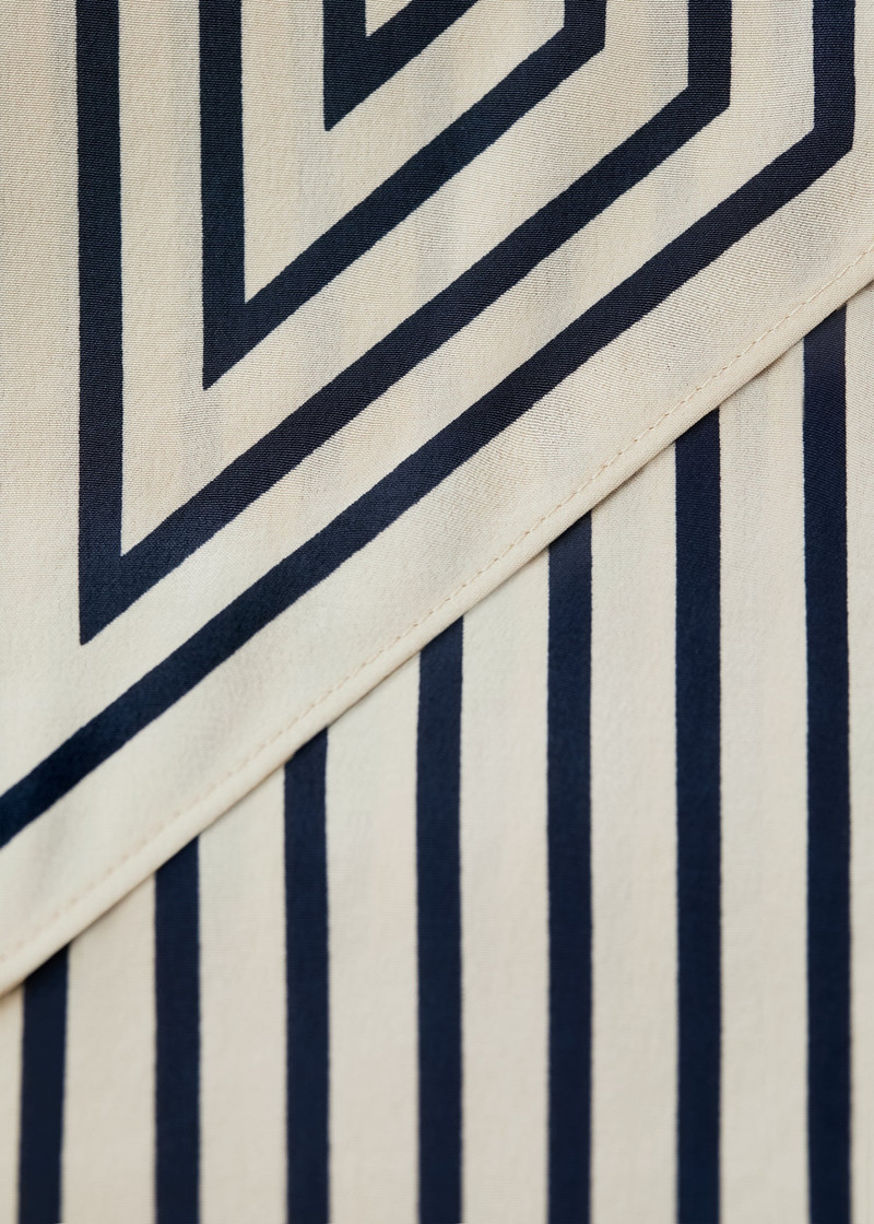 Signature monogram silk ribbon scarf creme 6