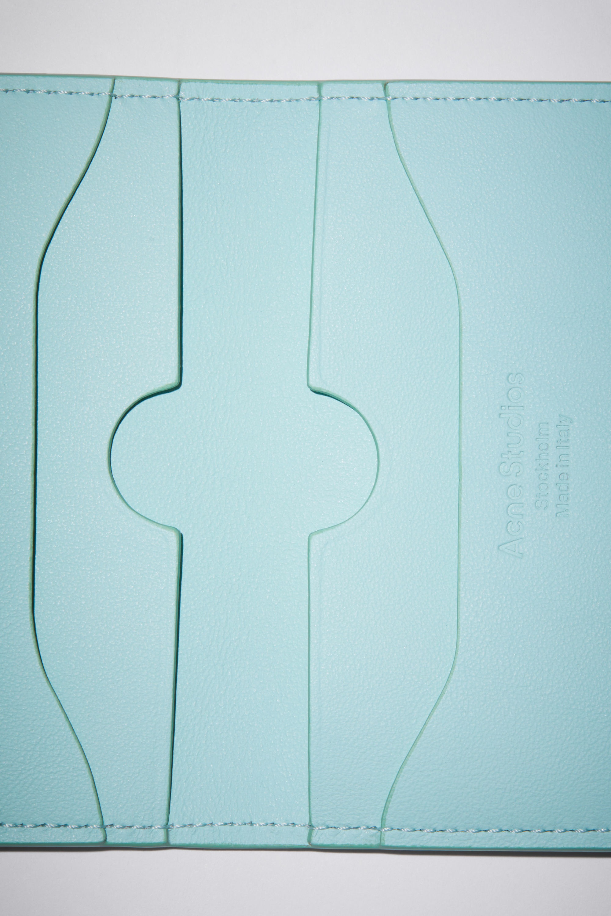 Folded leather card holder - Pastel green - 5