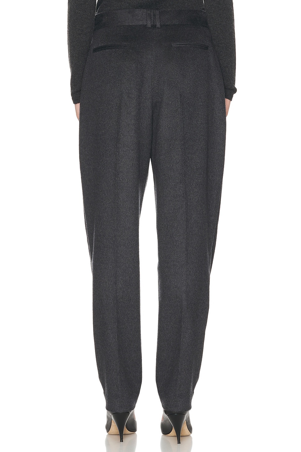 Richelle Pant - 3