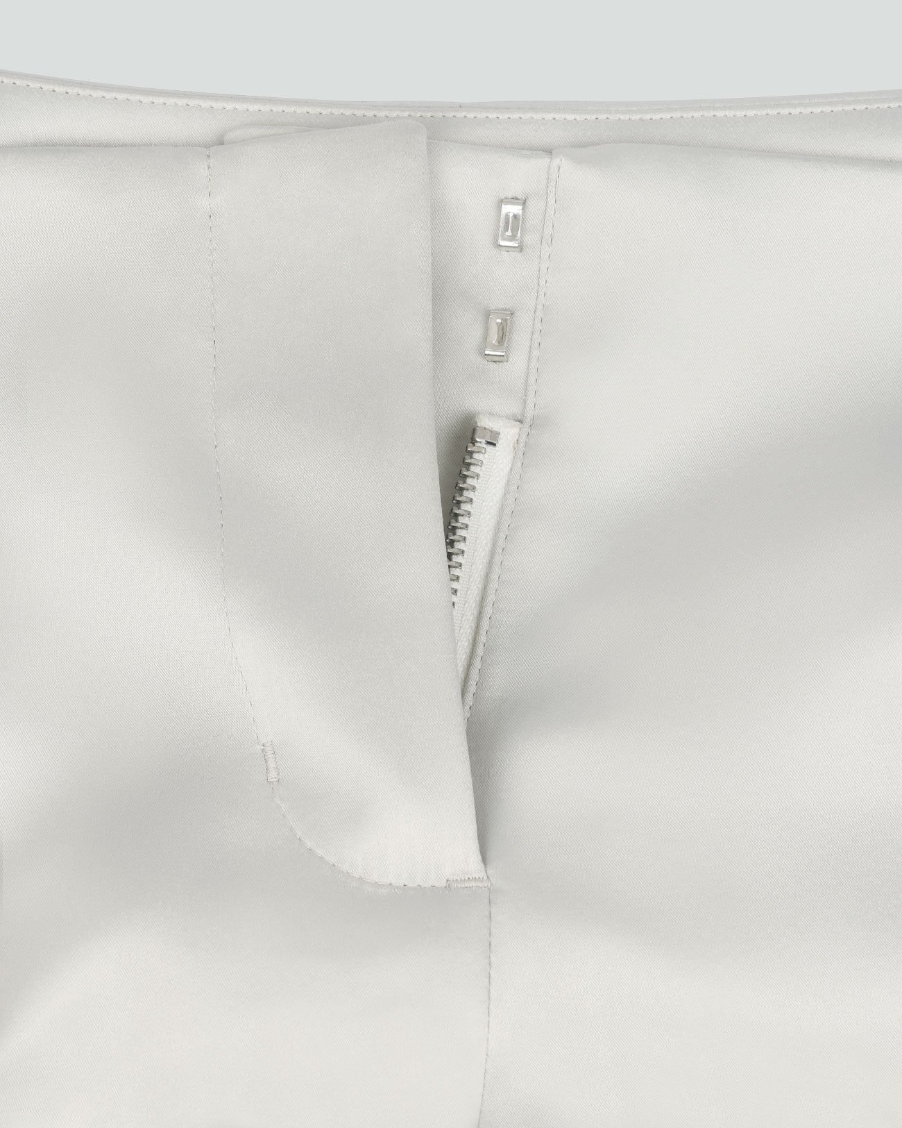 PUPPY SHORT IVORY SATEEN - 4