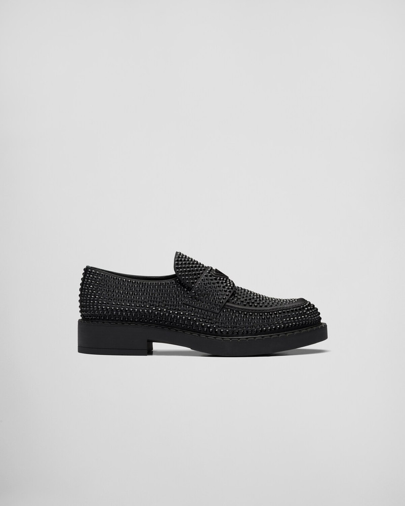초콜릿 새틴 loafers와 크리스탈 1