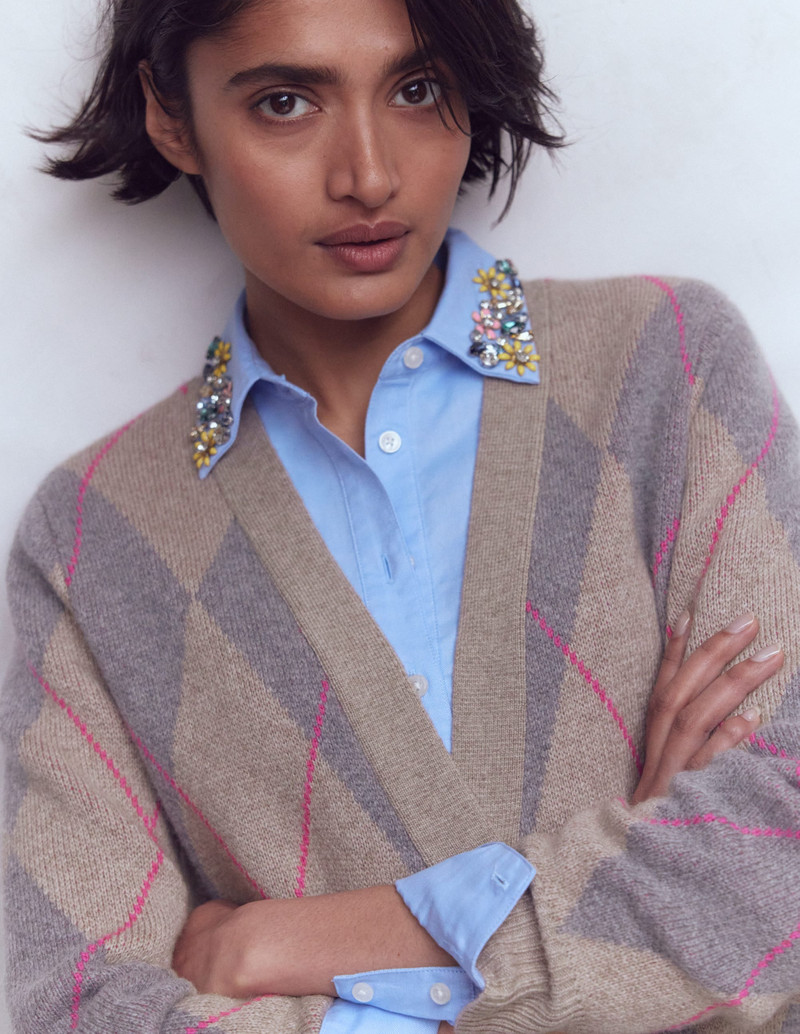 Quinn Boyfriend Cardigan-Neutral Argyle 5