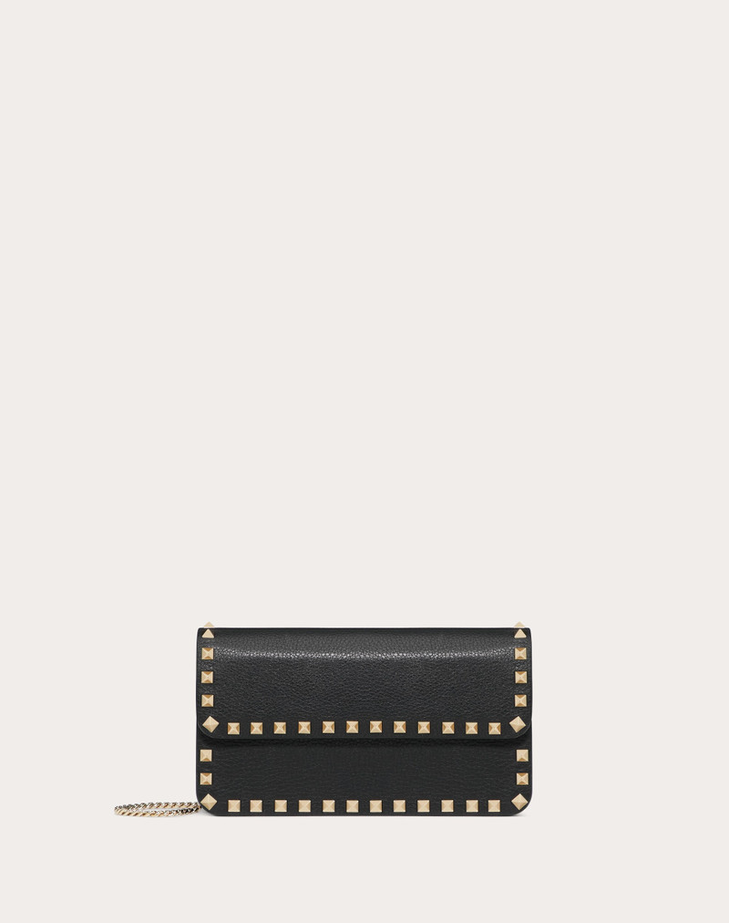 ROCKSTUD GRAINY CALFSKIN CHAIN POUCH 1