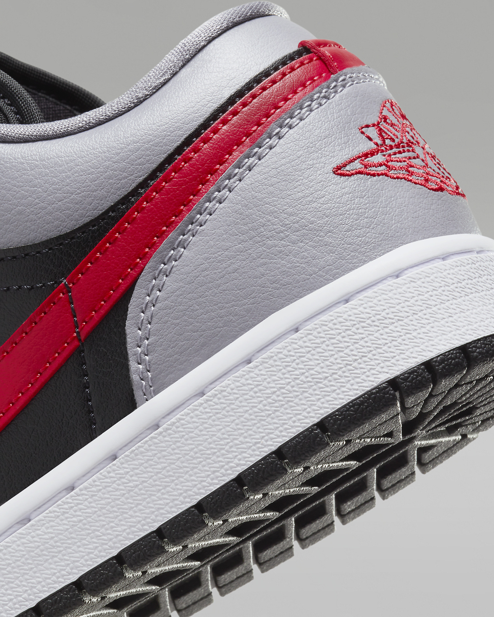 Air Jordan 1 Low Women's Shoes - 8