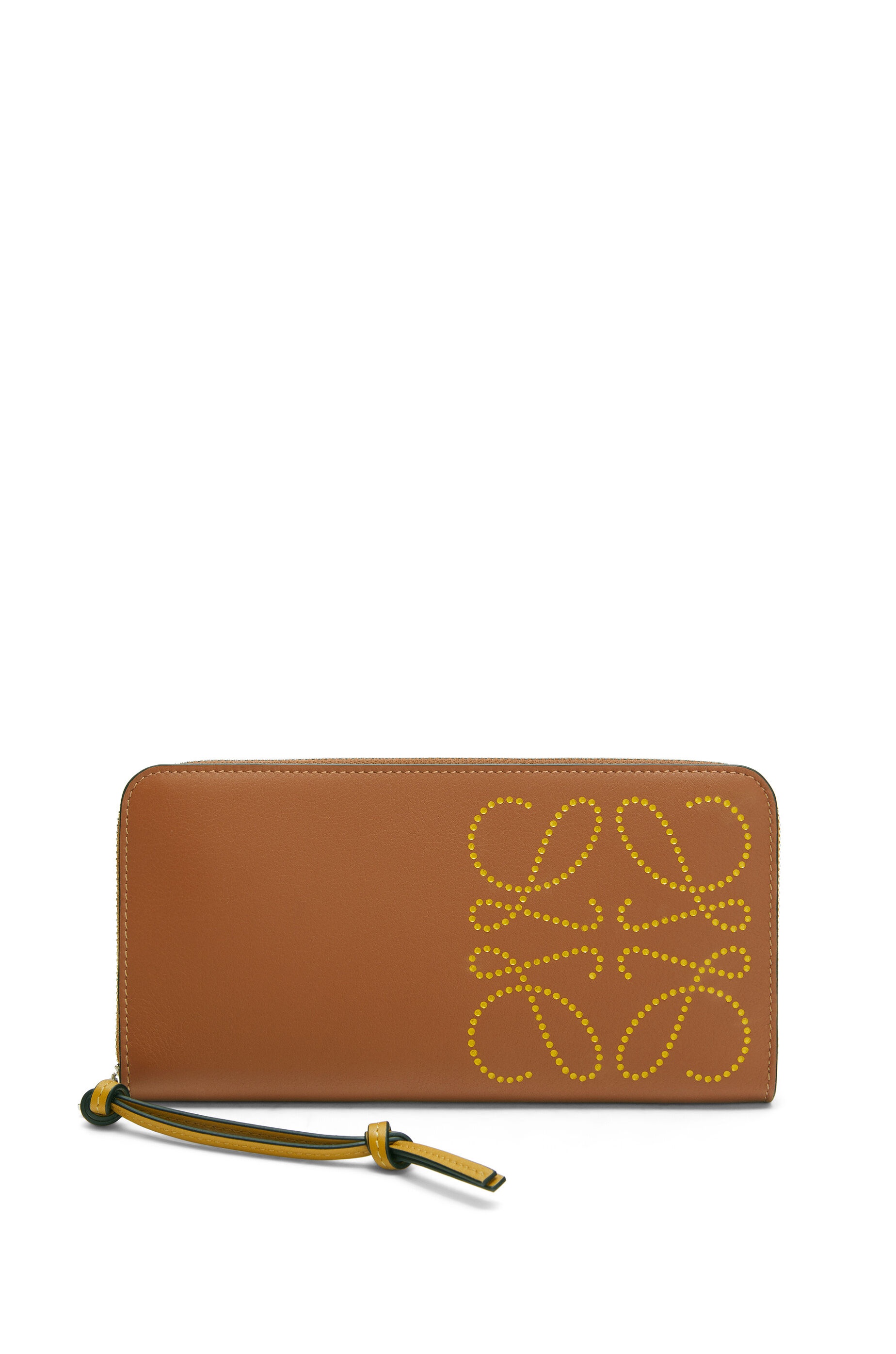 Zip around wallet in classic calfskin - 1