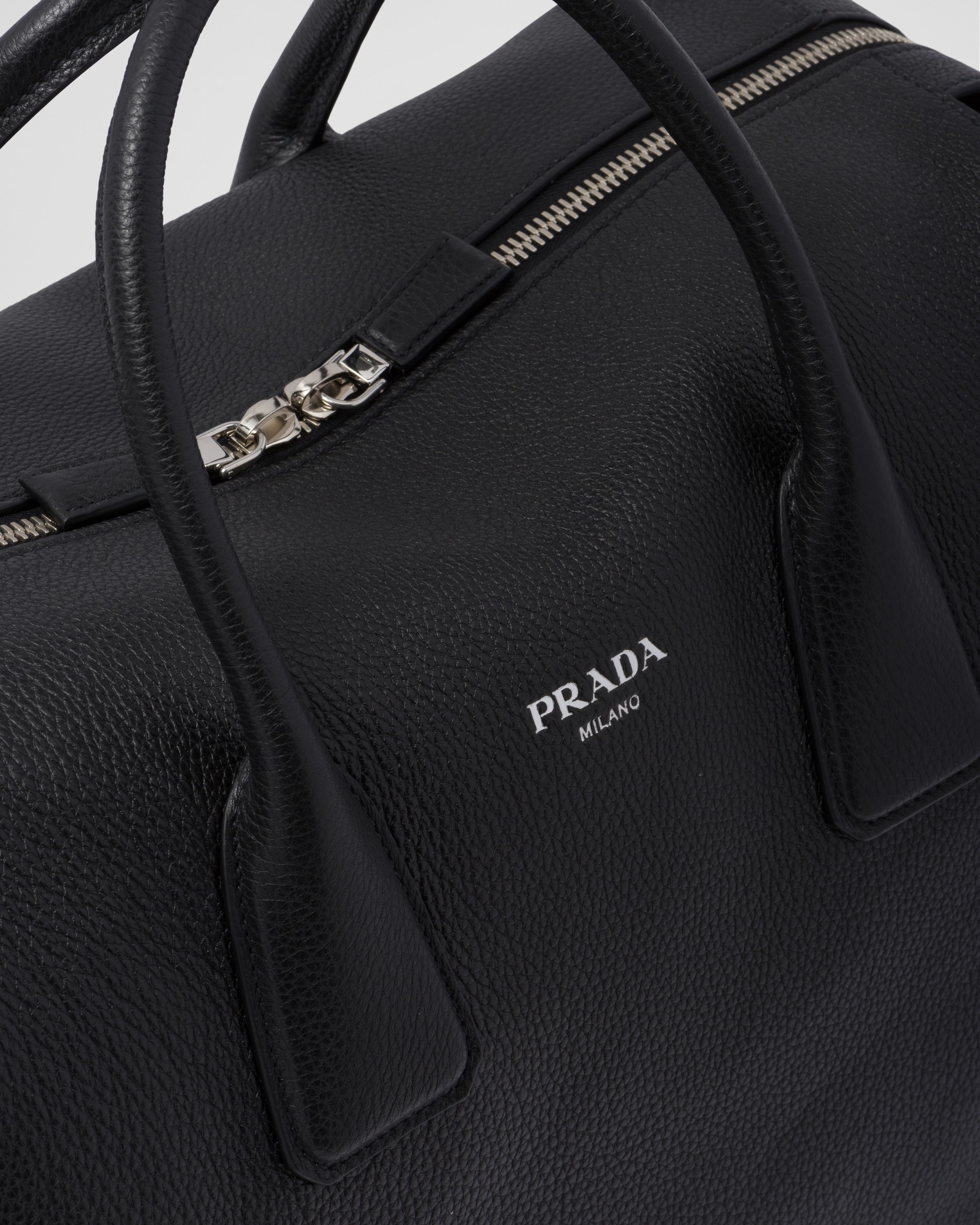 Leather travel bag - 7