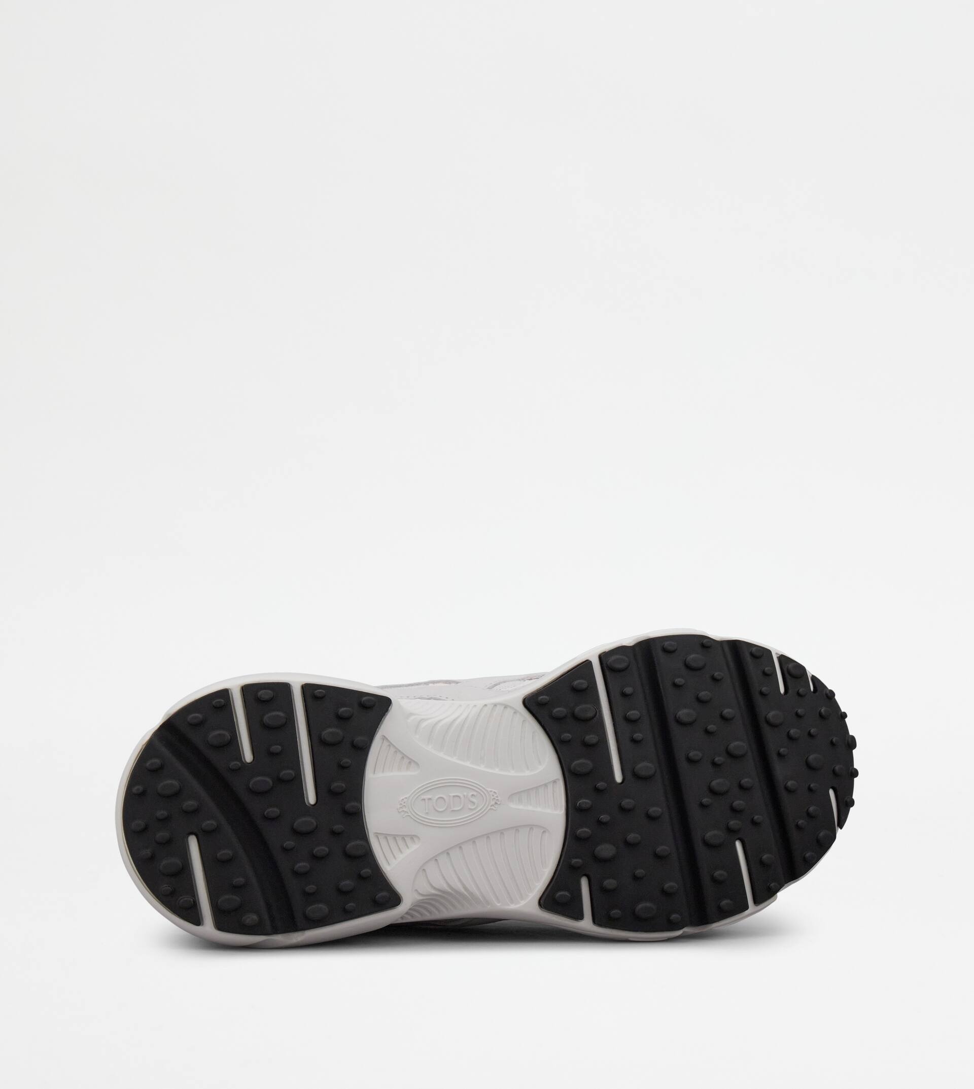 SNEAKERS IN LEATHER AND HIGH-TECH FABRIC - WHITE - 5