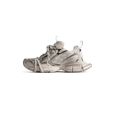 BALENCIAGA Men's 3xl Sneaker  in Beige outlook