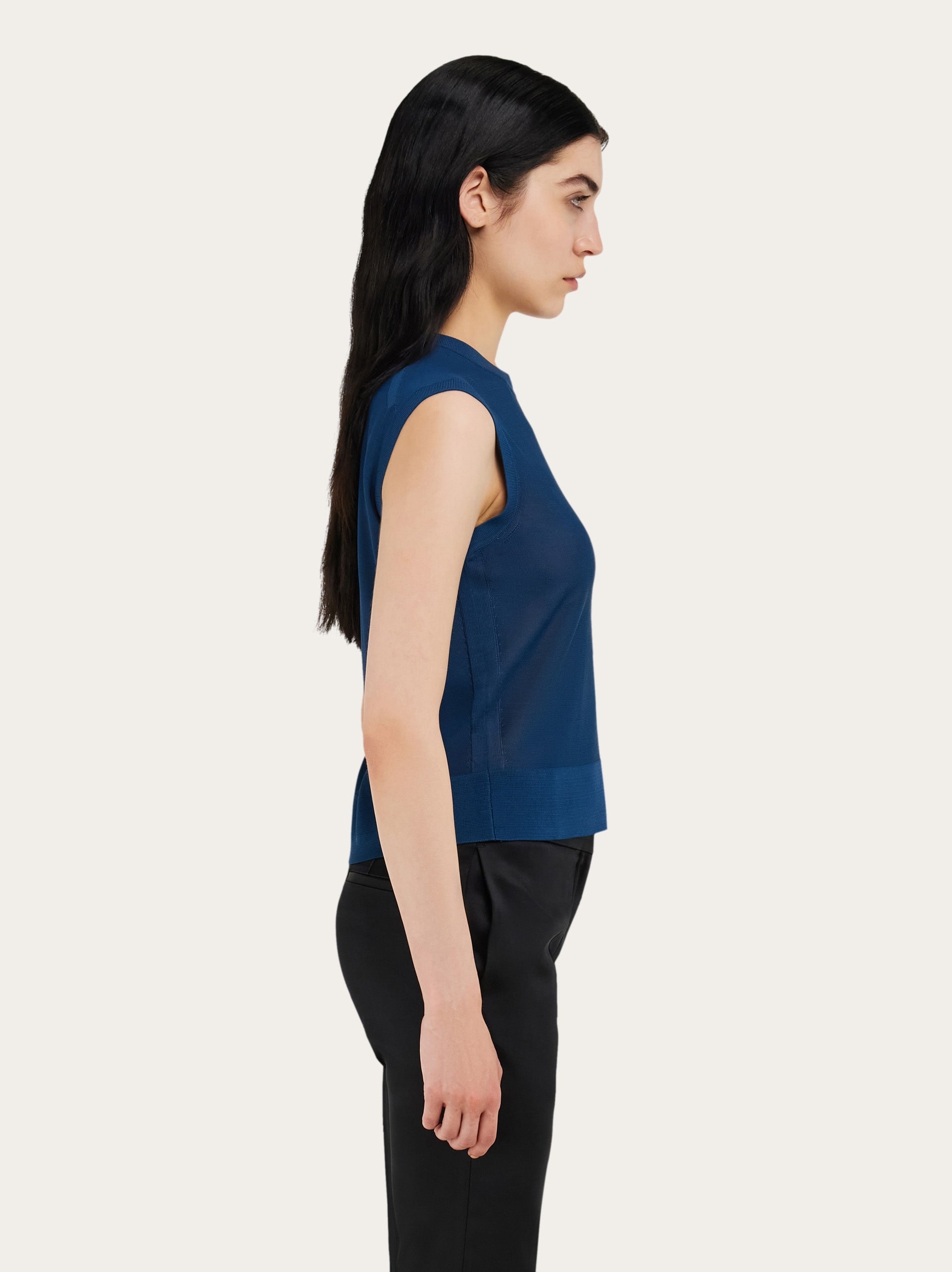 Sleeveless knitted top - 3